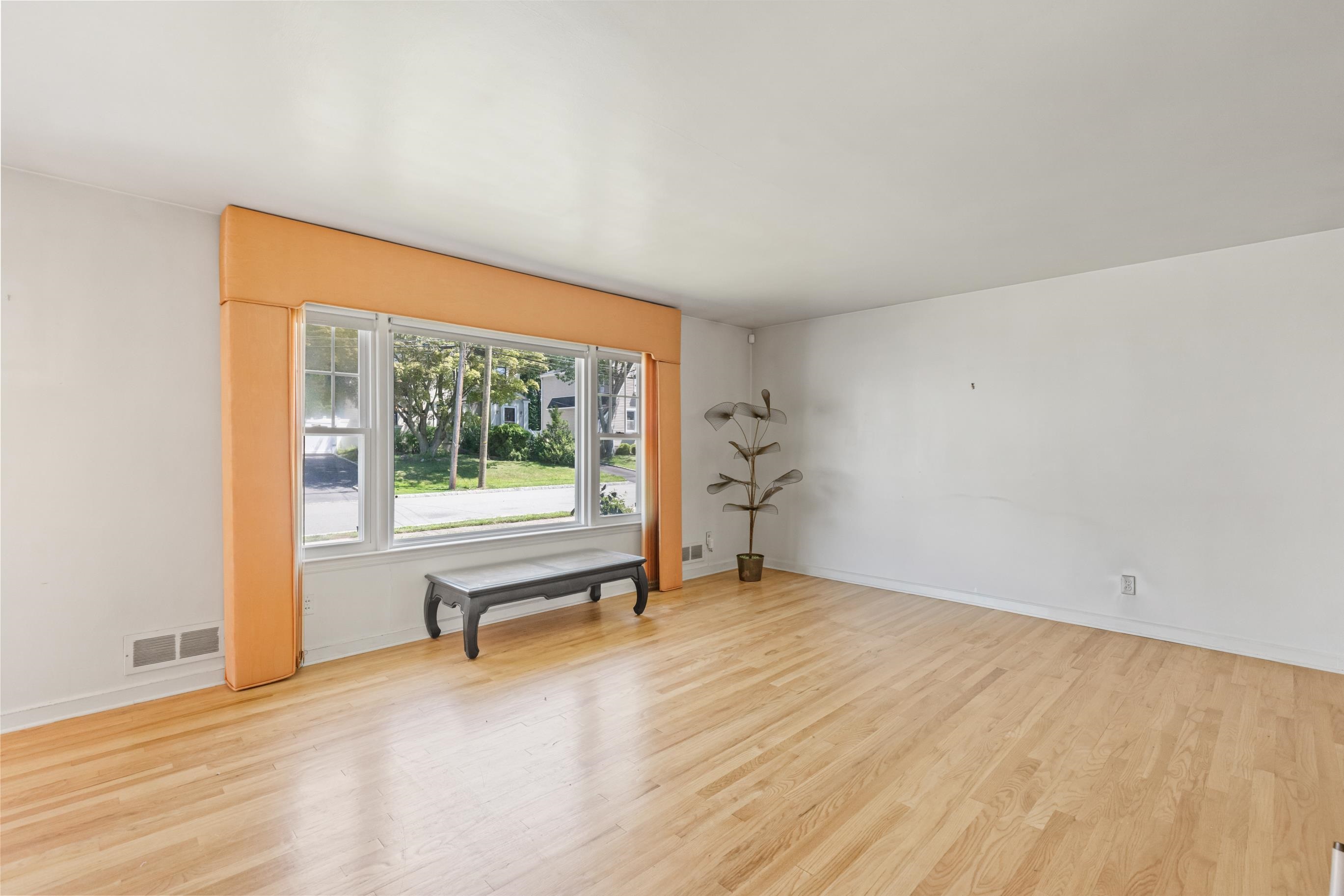 9 WESTMINSTER TERRACE - Photo 5