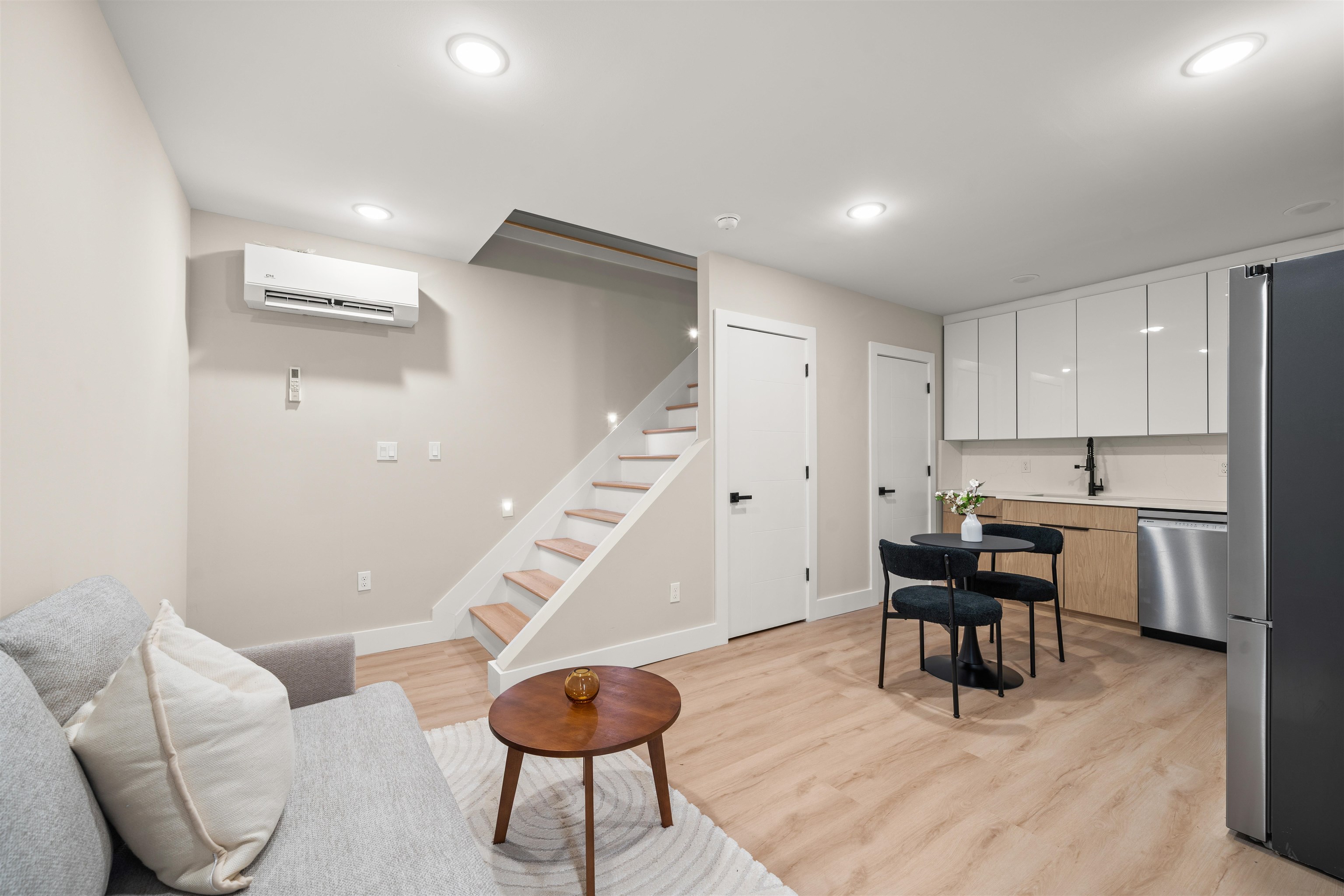 30 CAMBRIDGE AVE #1 & 4