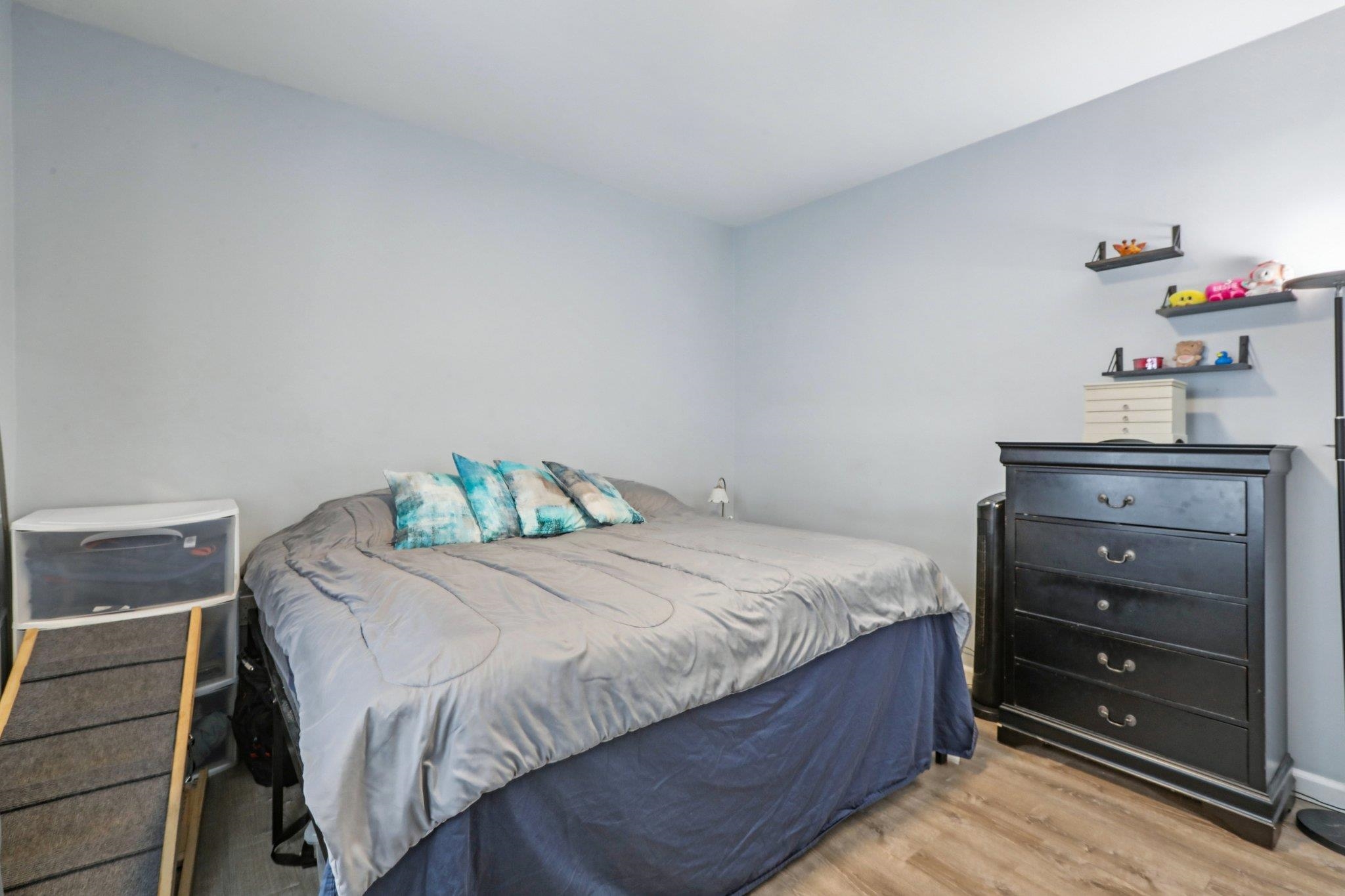 211 NEWARK AVE
