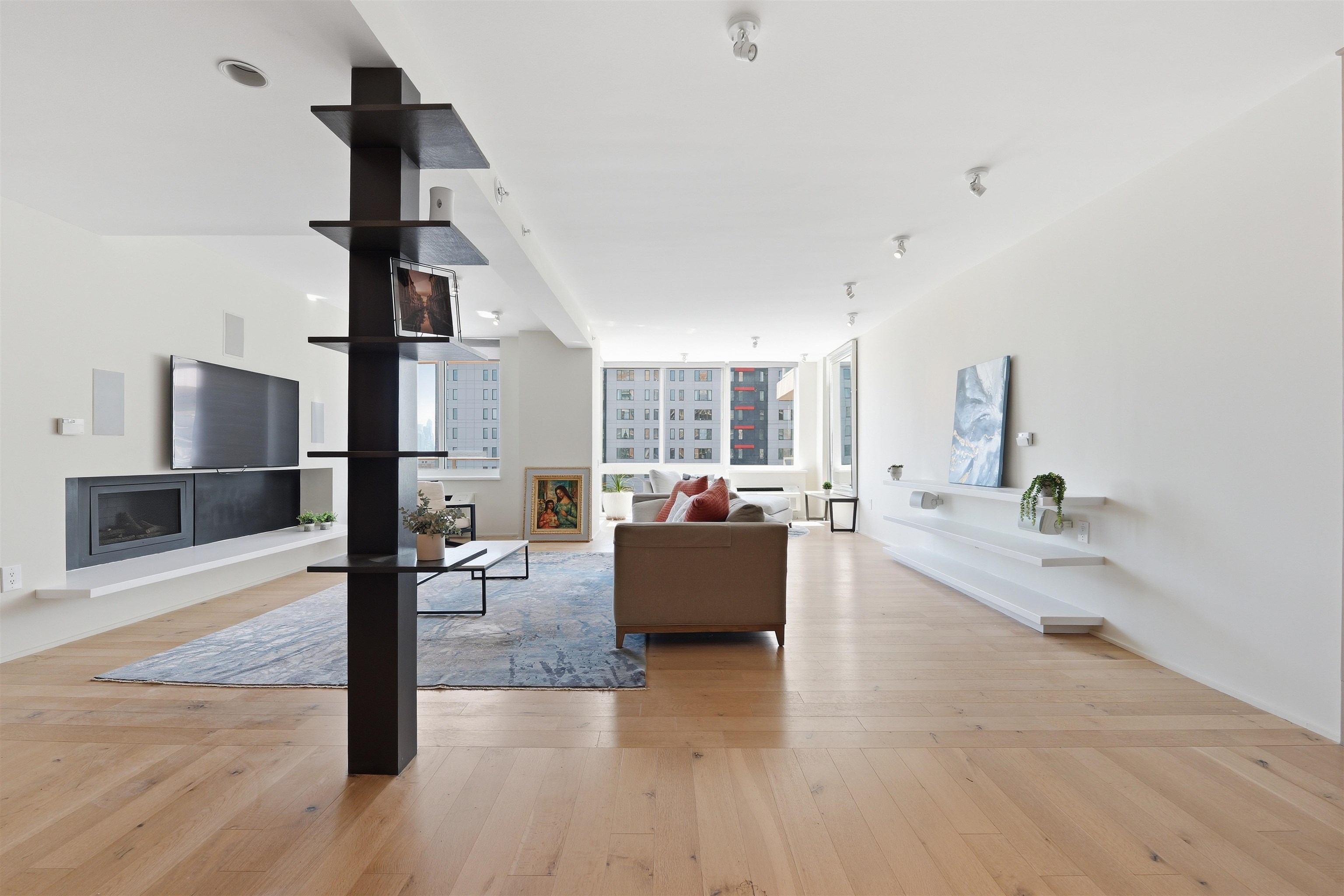 1008 HUDSON PARK - Photo 2
