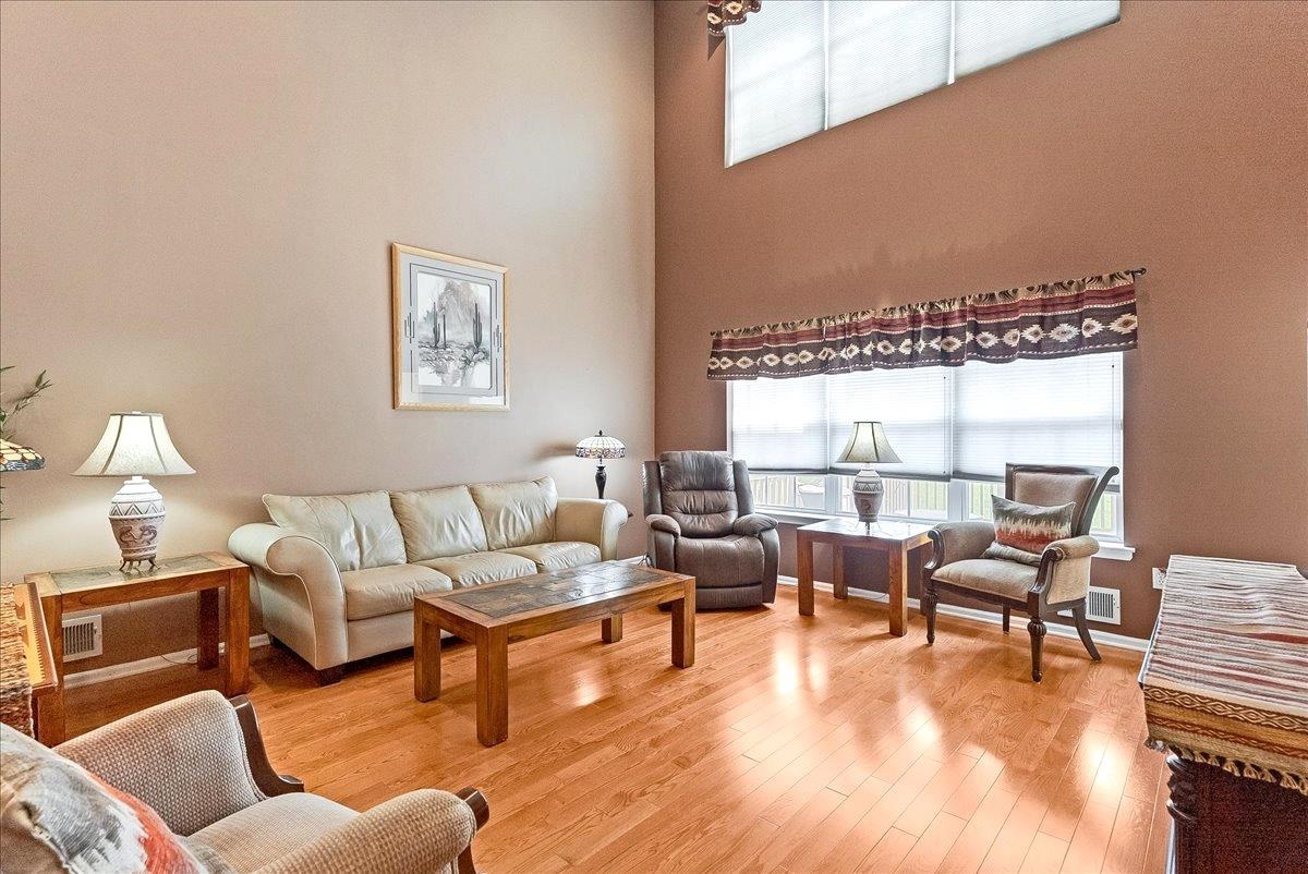 23 CRESCENT RD - Photo 3