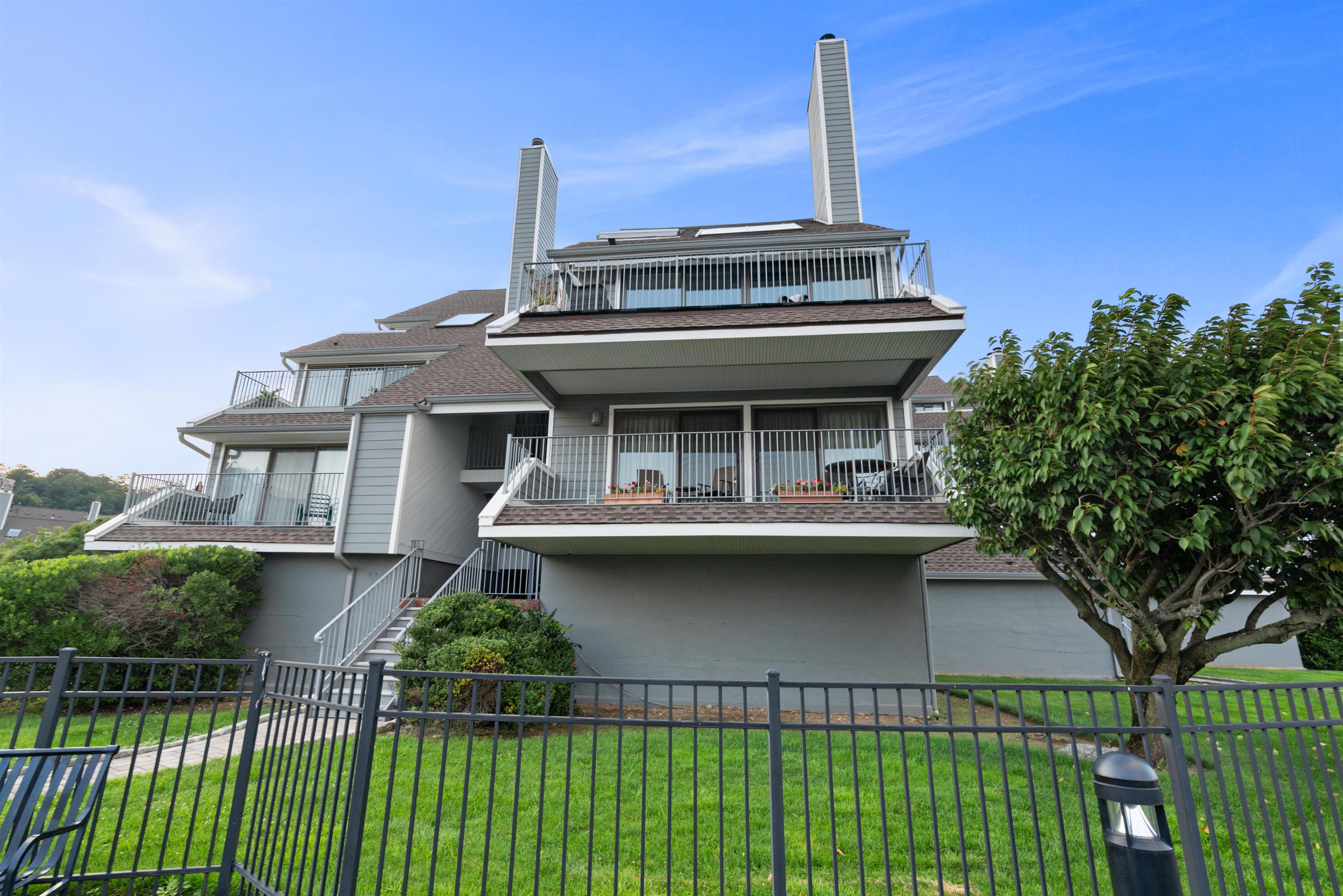 4B COVE LANE