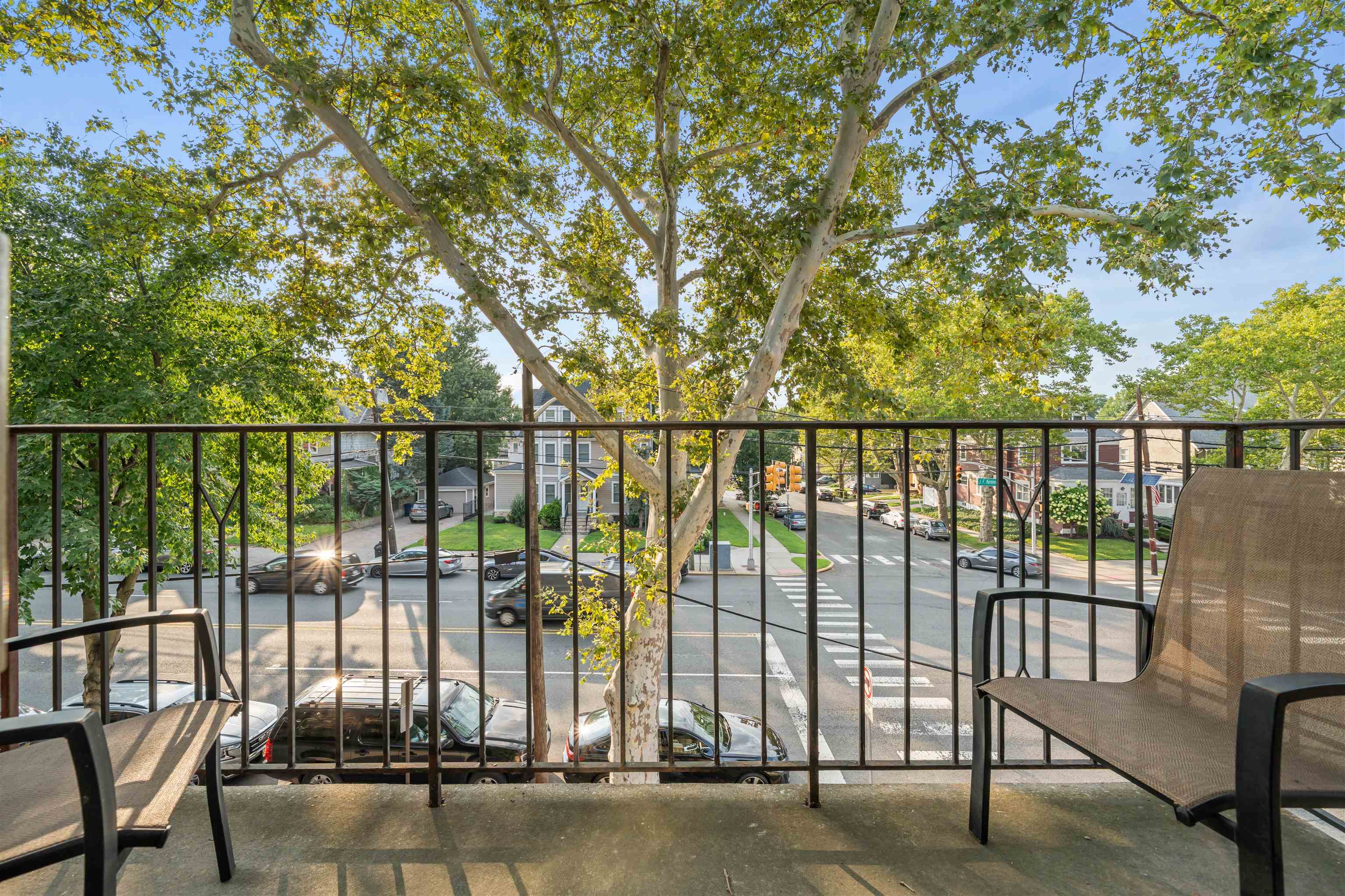 876 JOHN F KENNEDY BLVD #3B