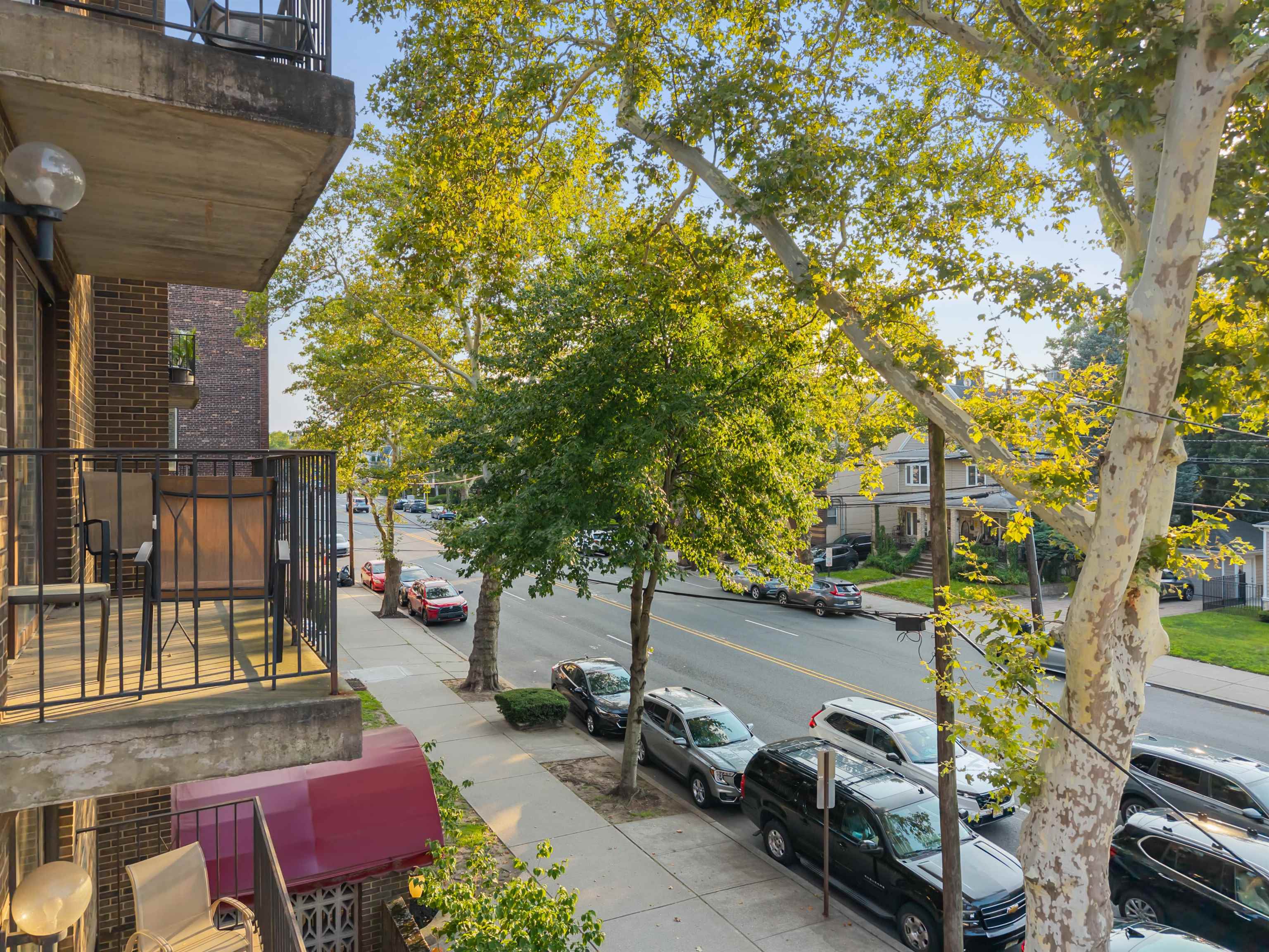 876 JOHN F KENNEDY BLVD #3B