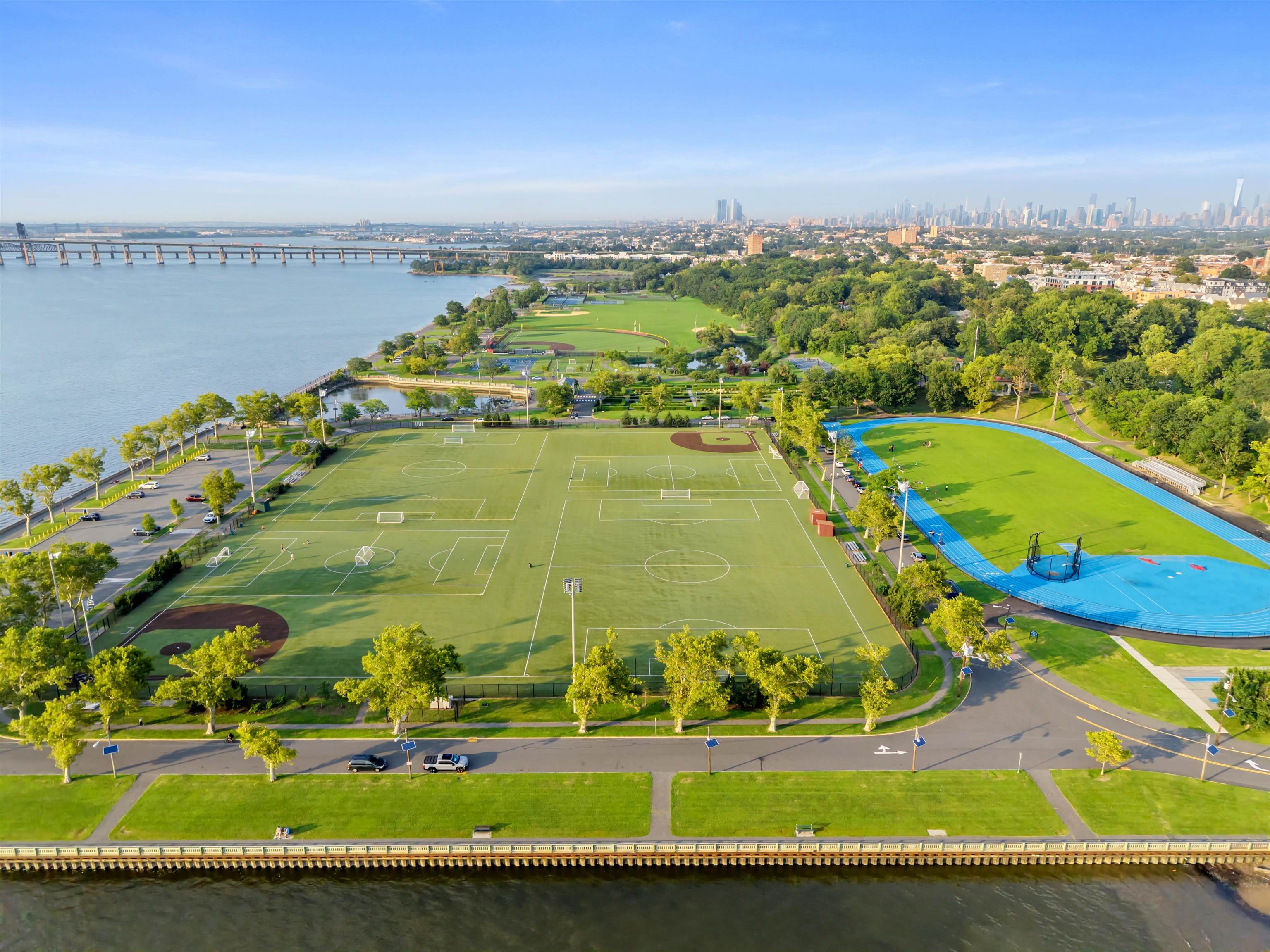 876 JOHN F KENNEDY BLVD #3B