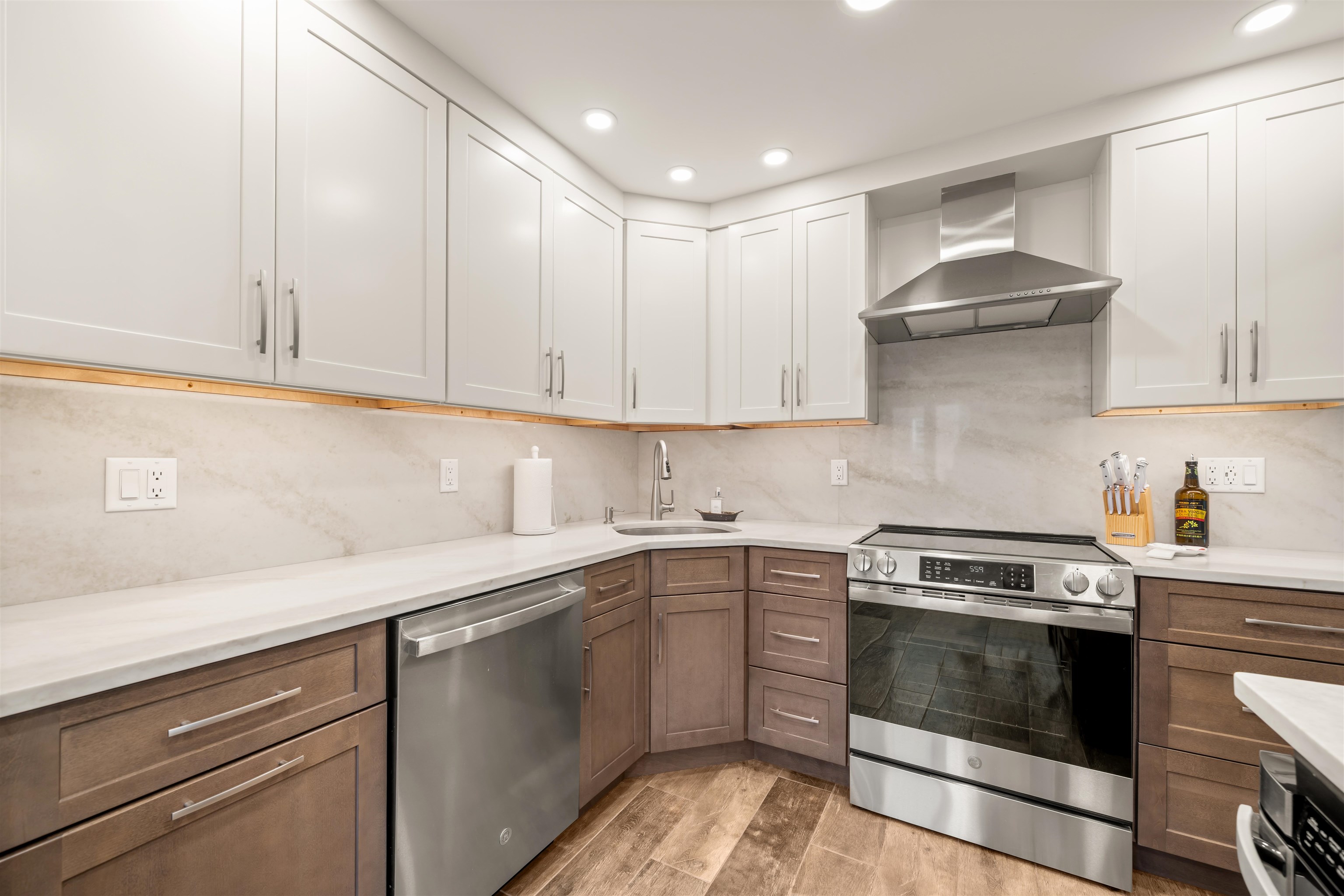 876 JOHN F KENNEDY BLVD #3B