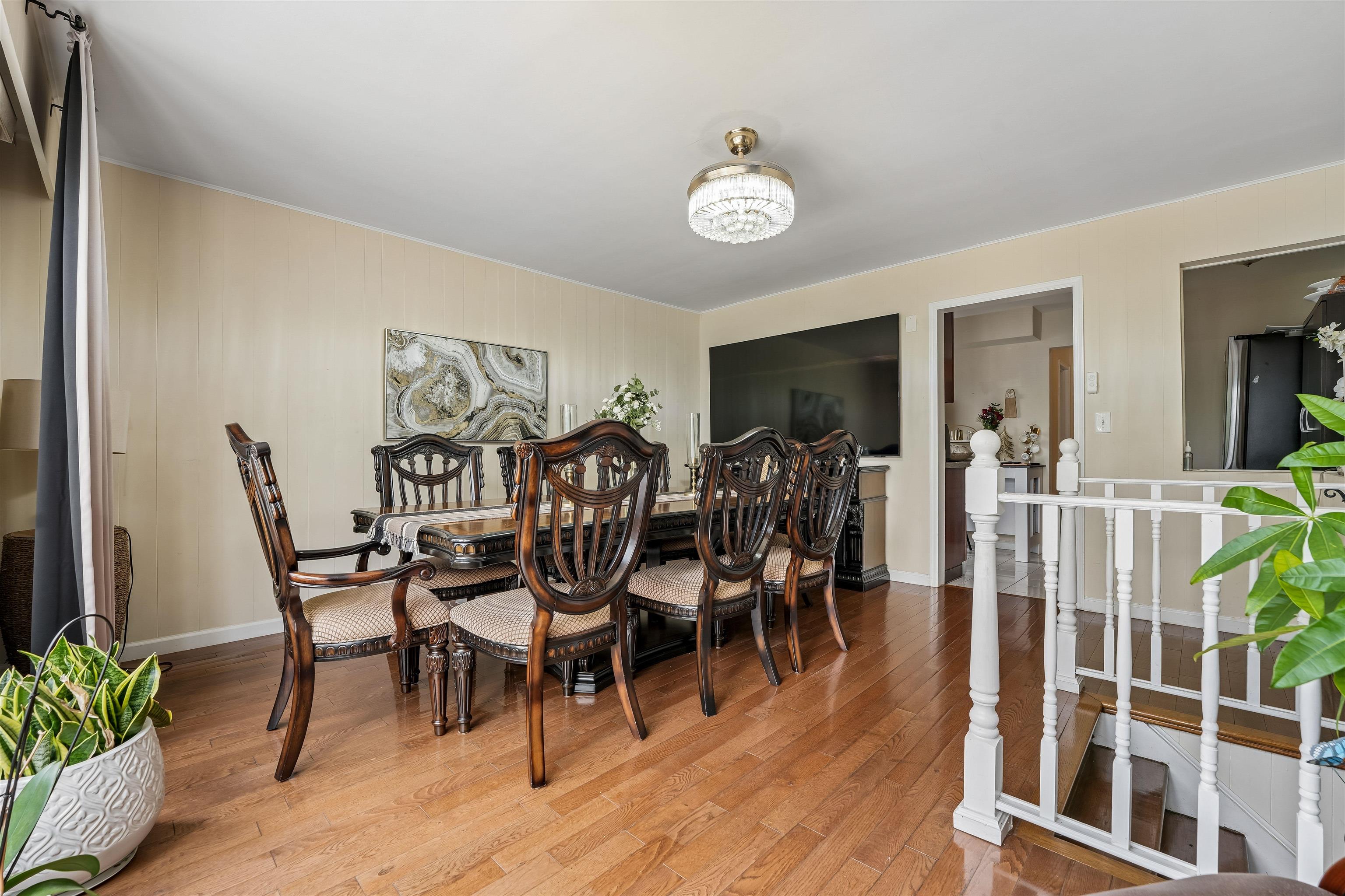 158 CHARLTON AVE - Photo 5