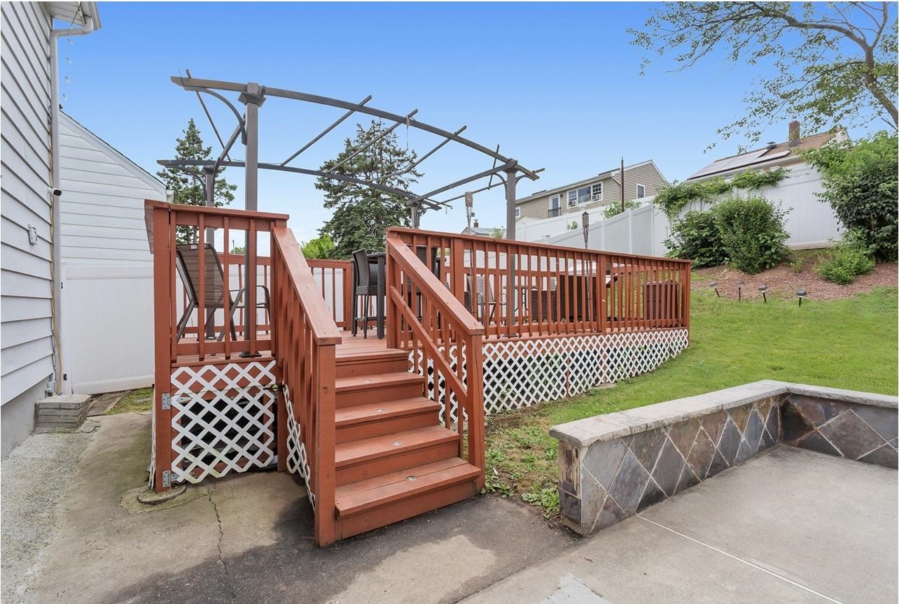 77 BERNICE RD
