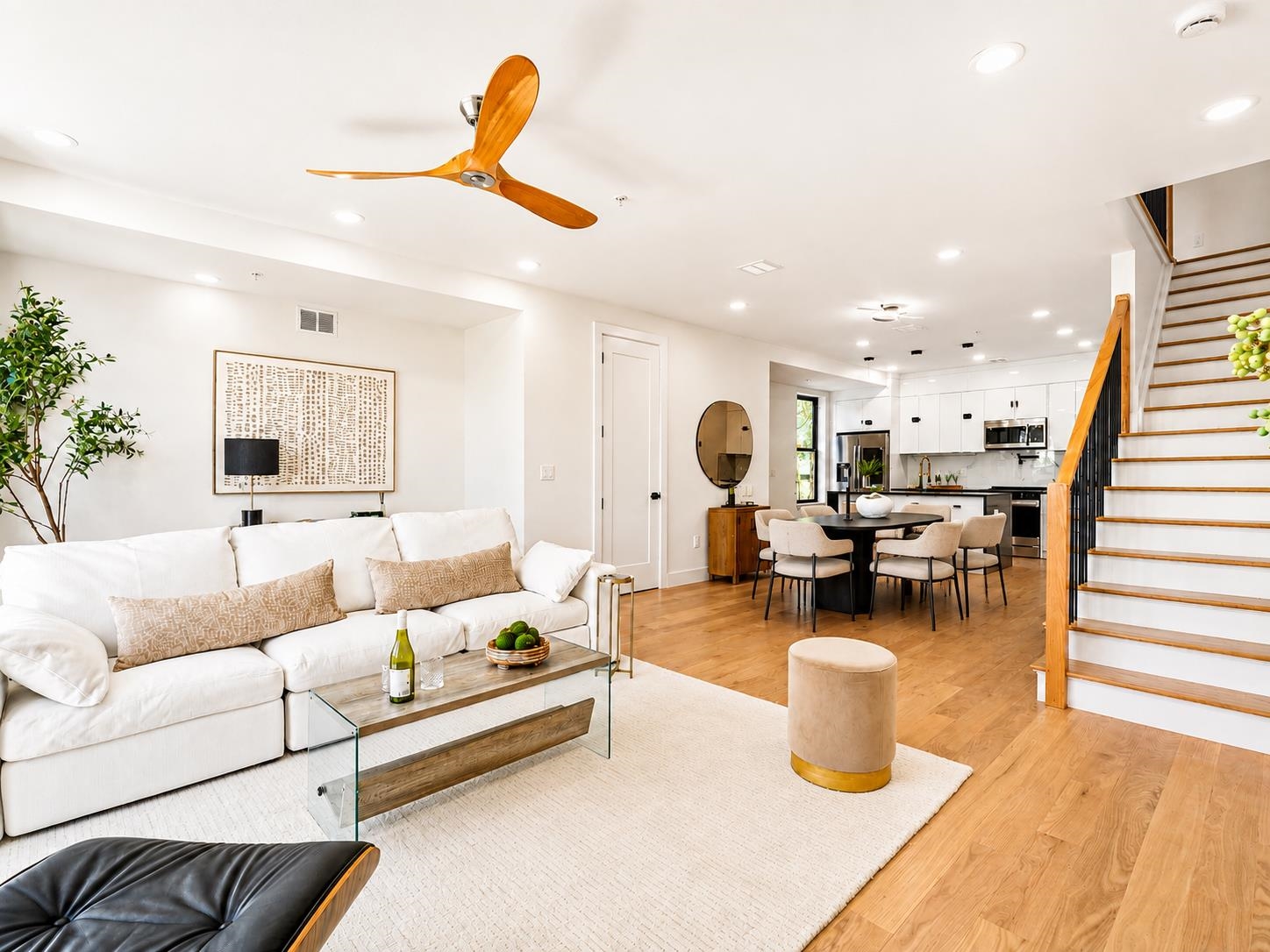 82 PAMRAPO AVE - Photo 2