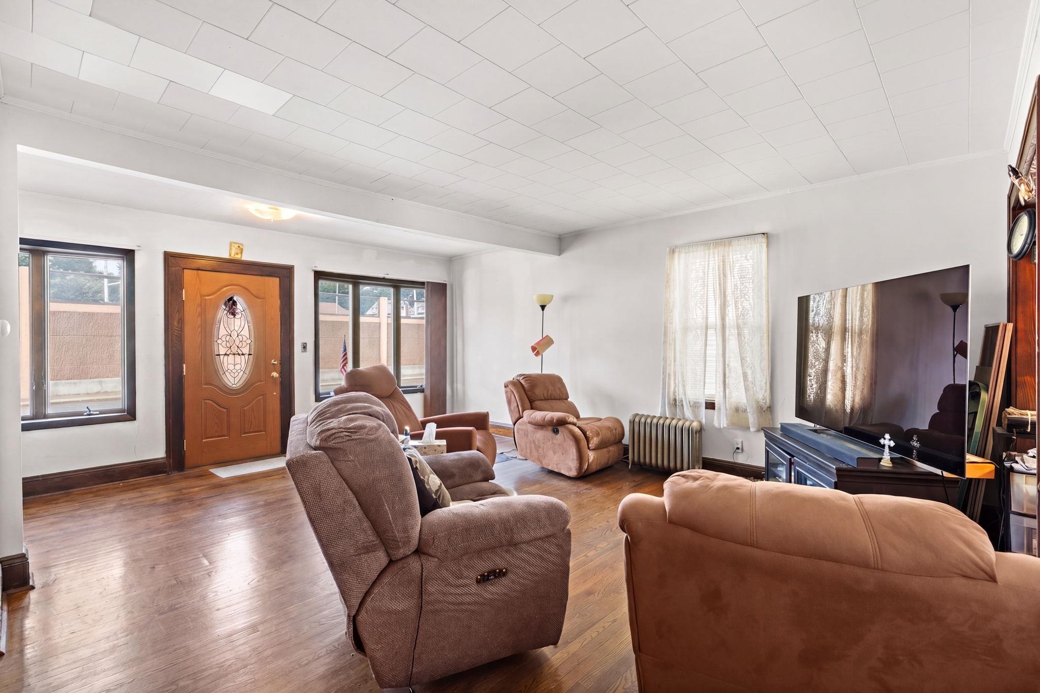 420 RUTHERFORD AVE - Photo 4