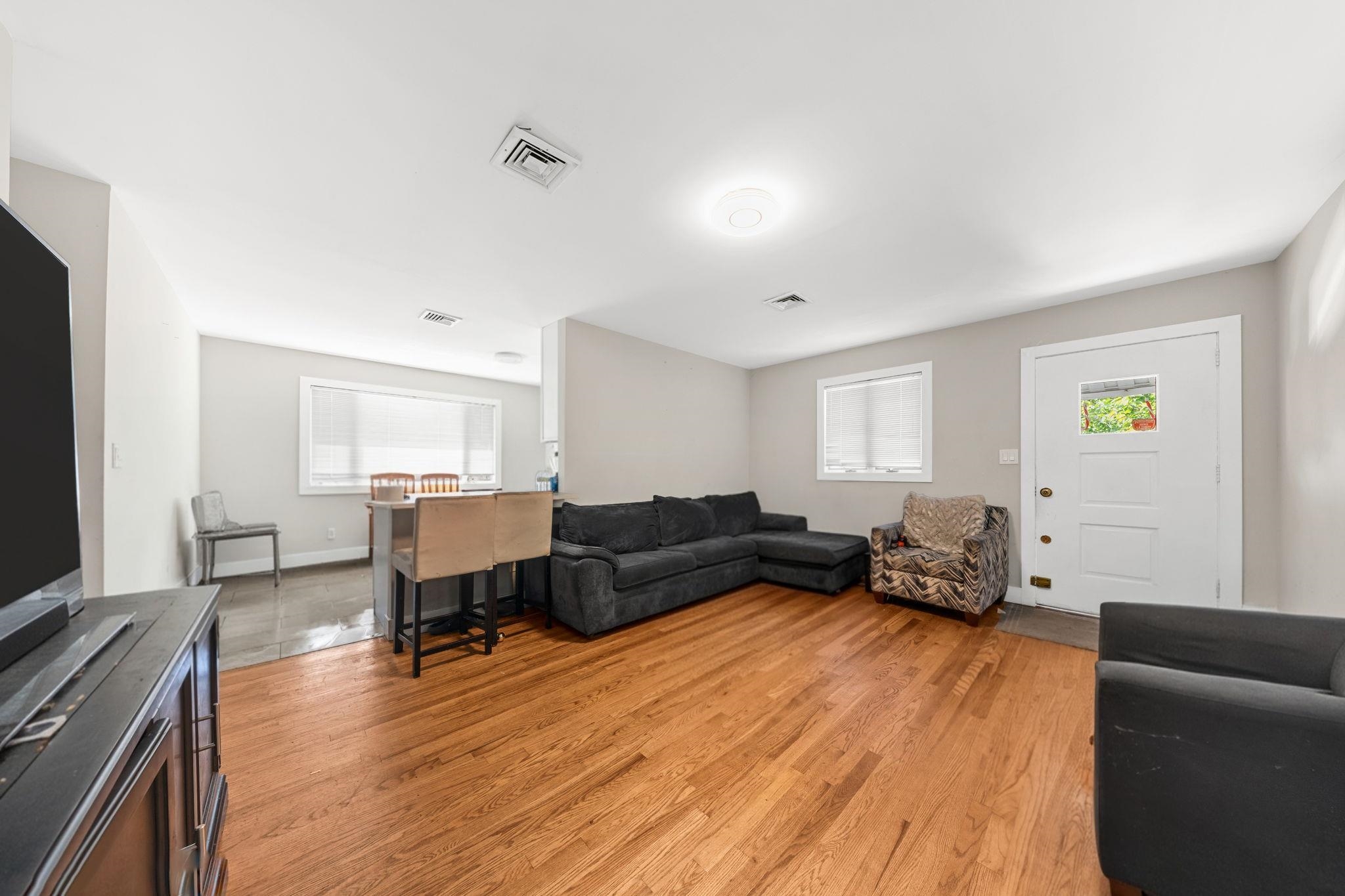 1466 44TH ST - Photo 4