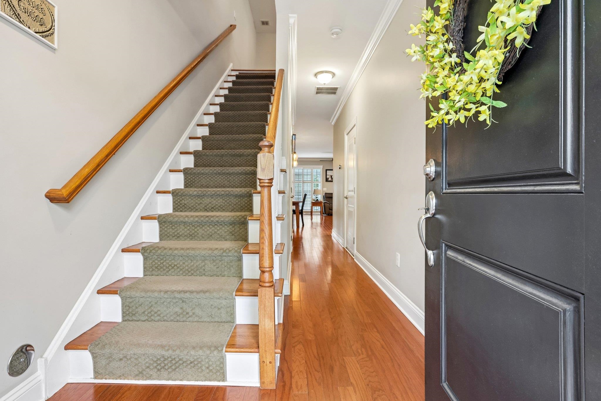 35 RED OAK CT - Photo 3