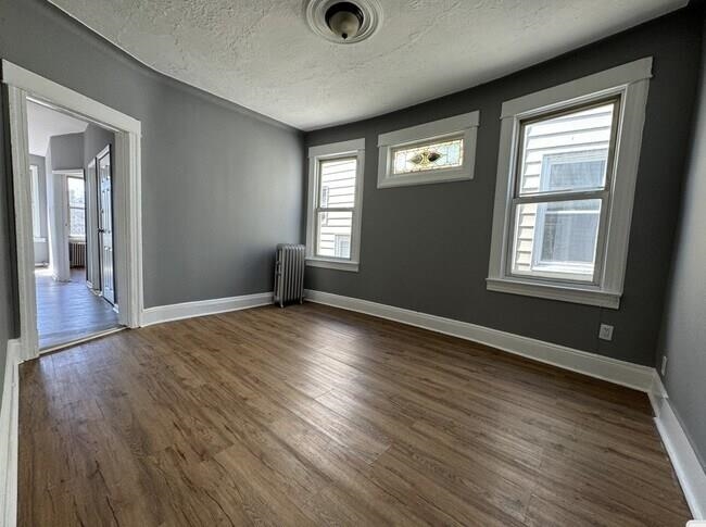 119 WOODLAWN AVE - Photo 3