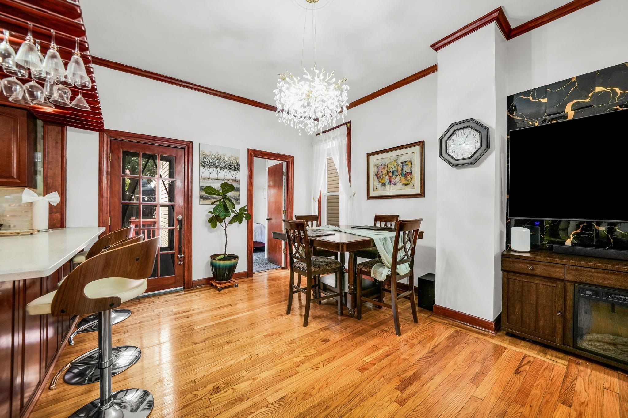 203 HANCOCK AVE - Photo 4