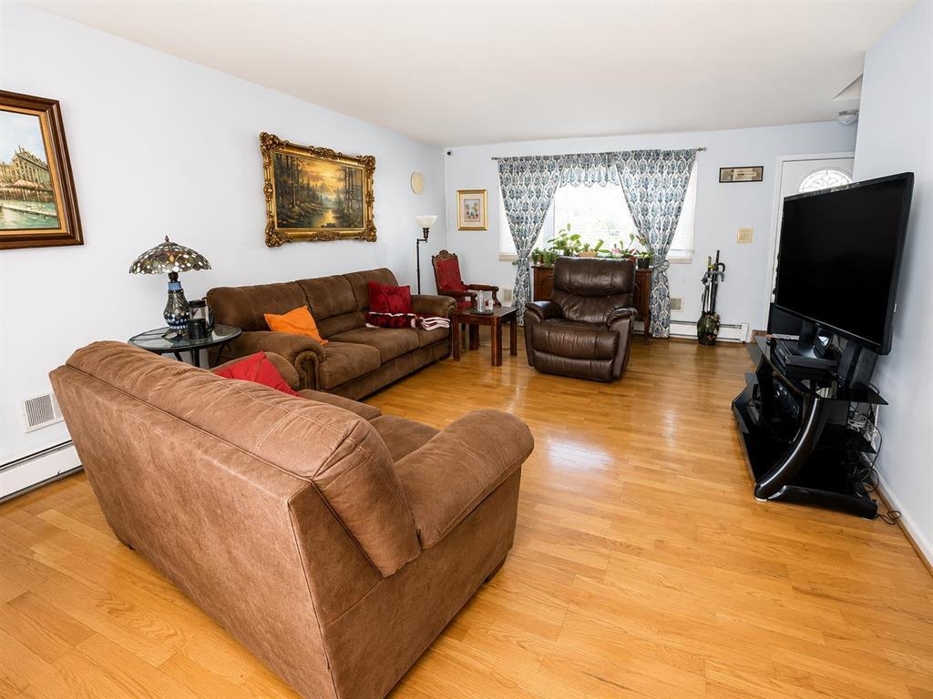 49 FRANCES AVE - Photo 2