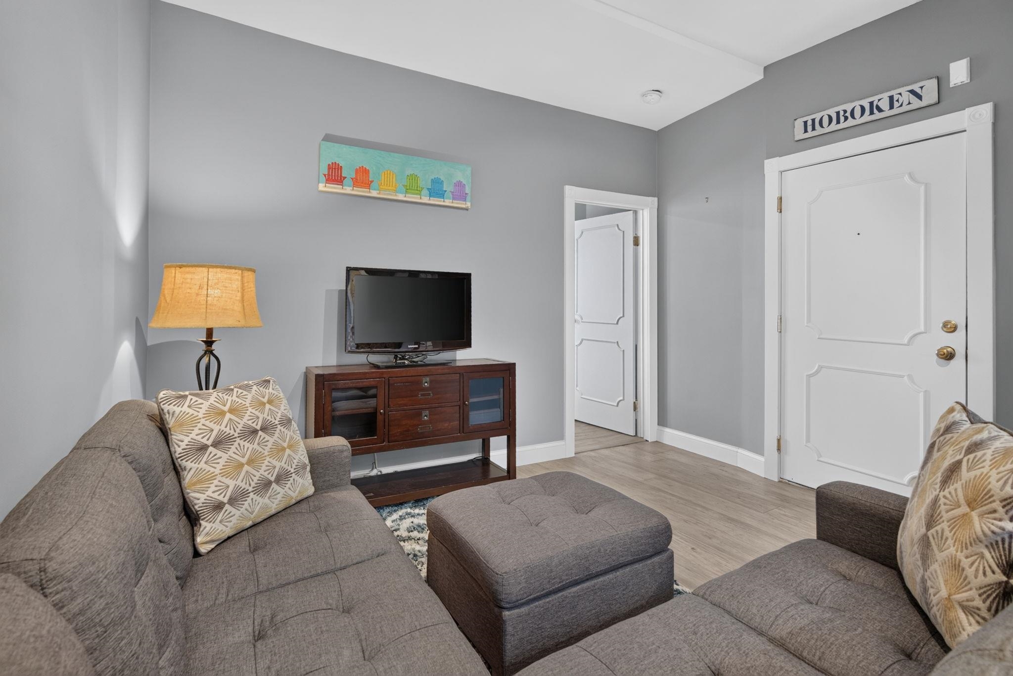 815 WILLOW AVE - Photo 2