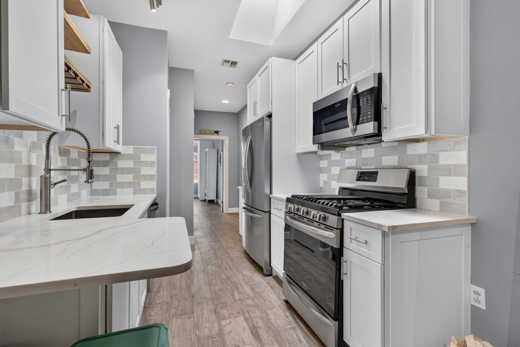 815 WILLOW AVE - Photo 4