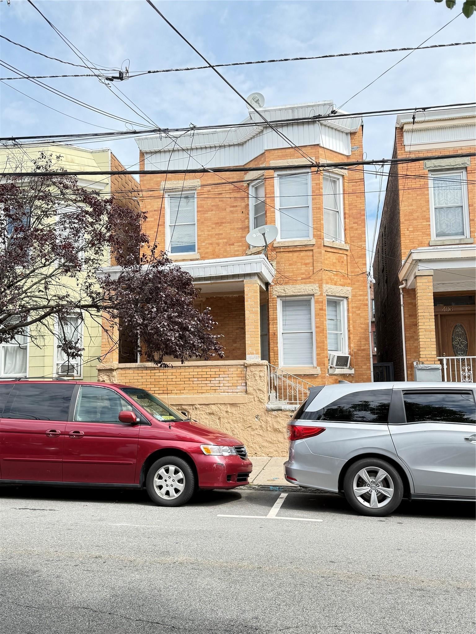408 57TH ST - Photo 2