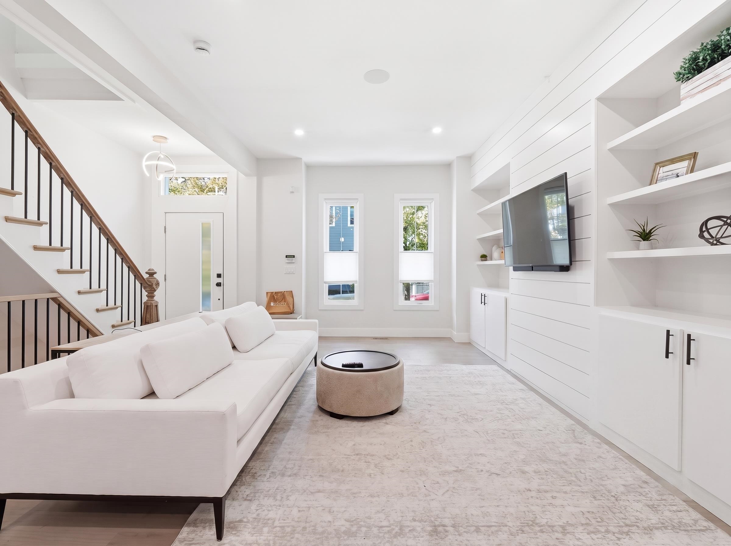 80 SOUTH ST - Photo 2