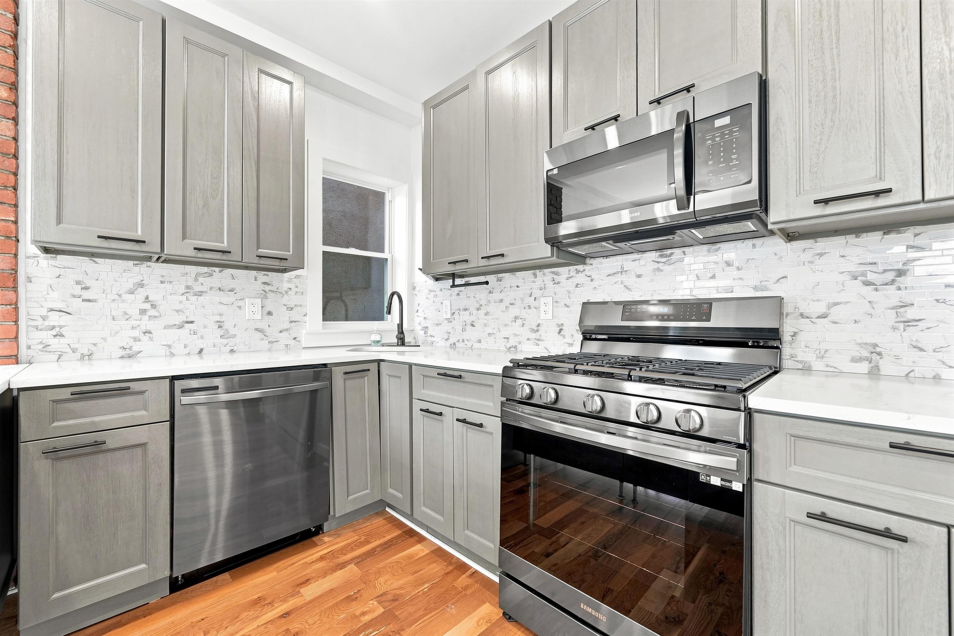 286 HALLADAY ST - Photo 5