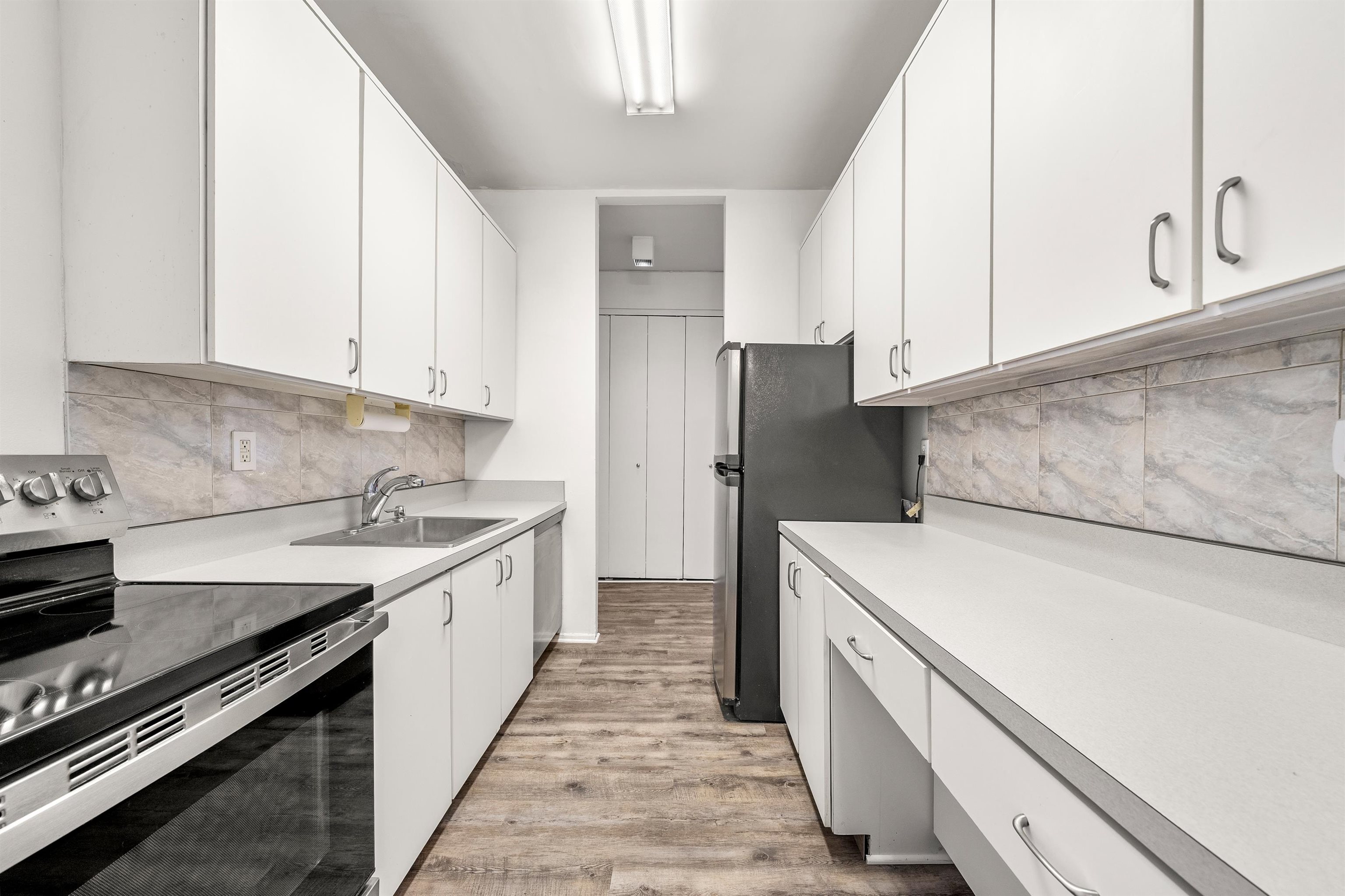 7855 BLVD EAST - Photo 4