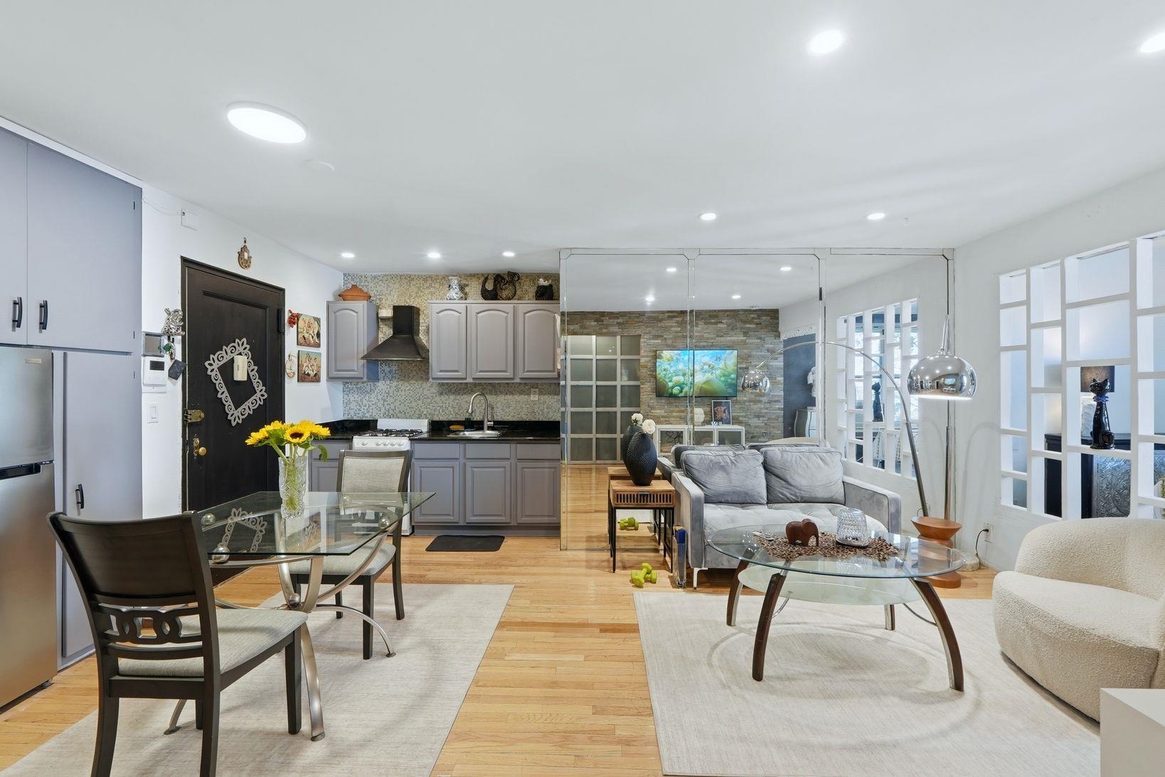 8300 BLVD EAST - Photo 3