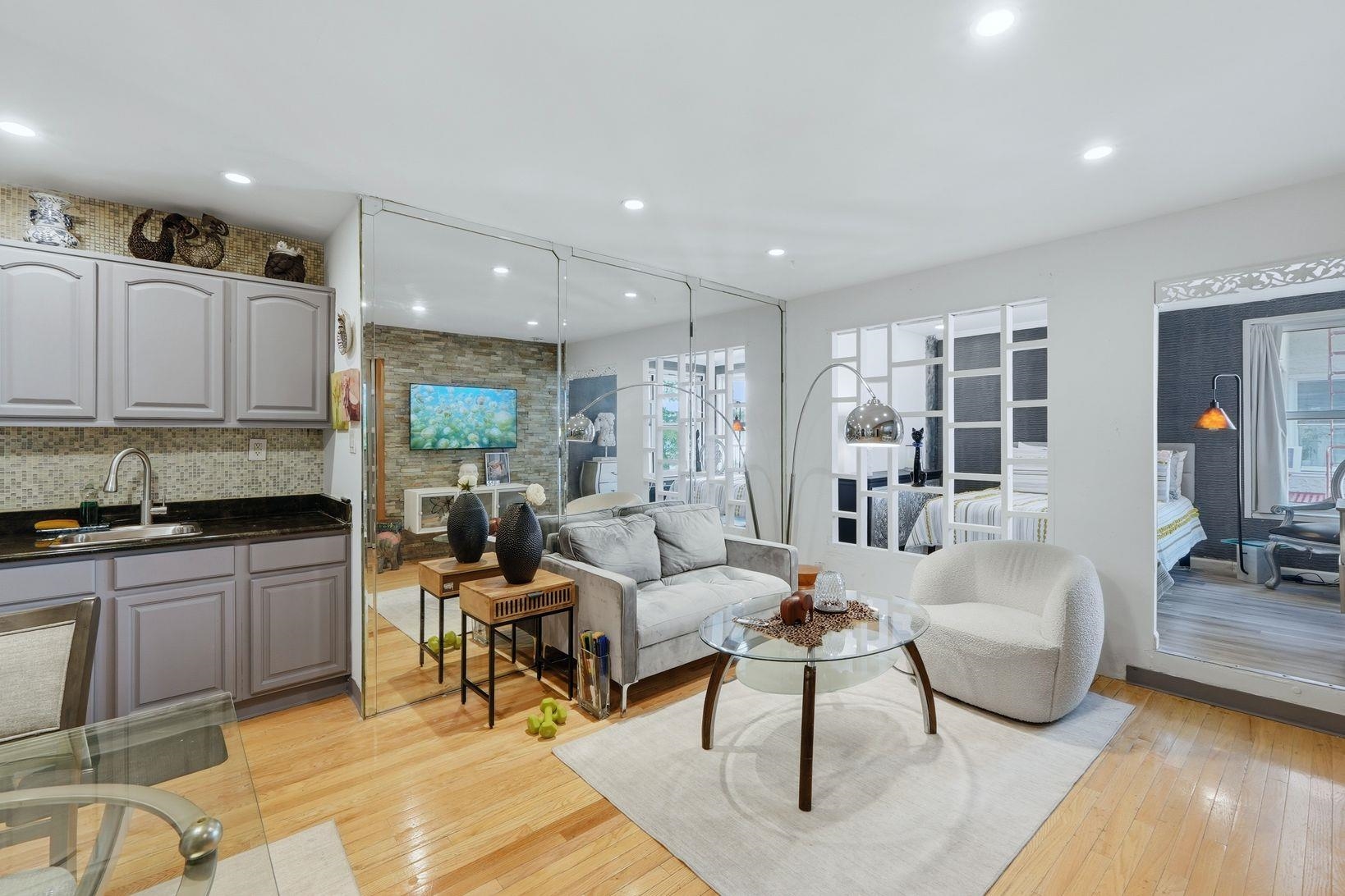8300 BLVD EAST - Photo 4