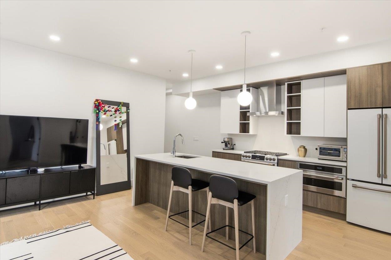 160 BRUNSWICK ST - Photo 2