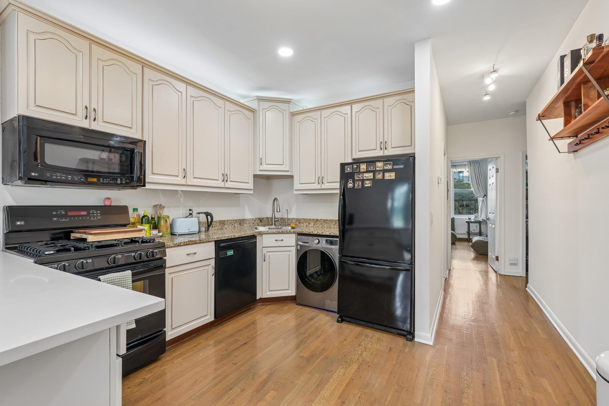 77 GARDEN ST - Photo 2