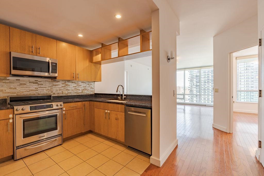 1 SHORE LANE - Photo 2