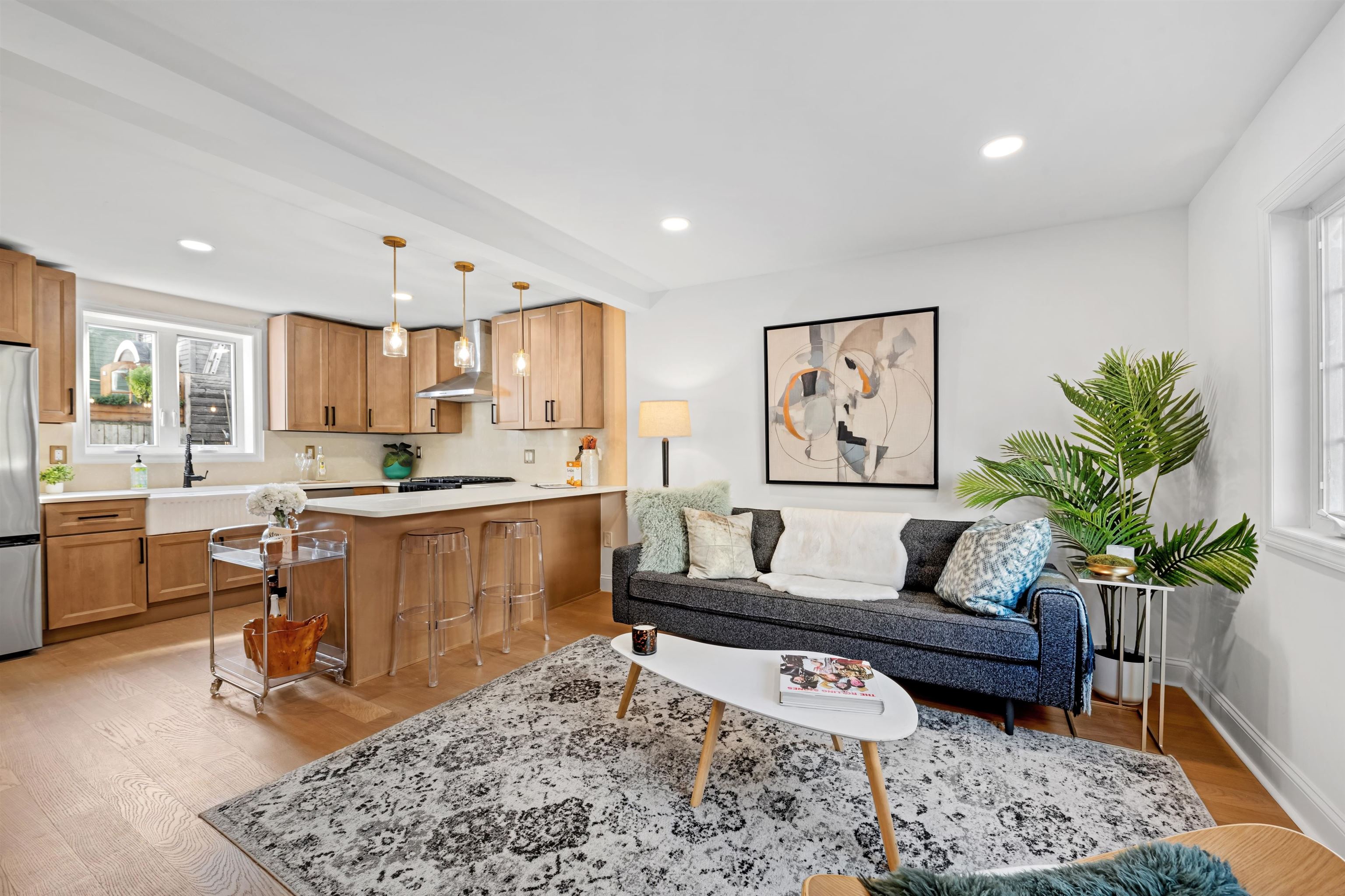 419 2ND ST - Photo 2