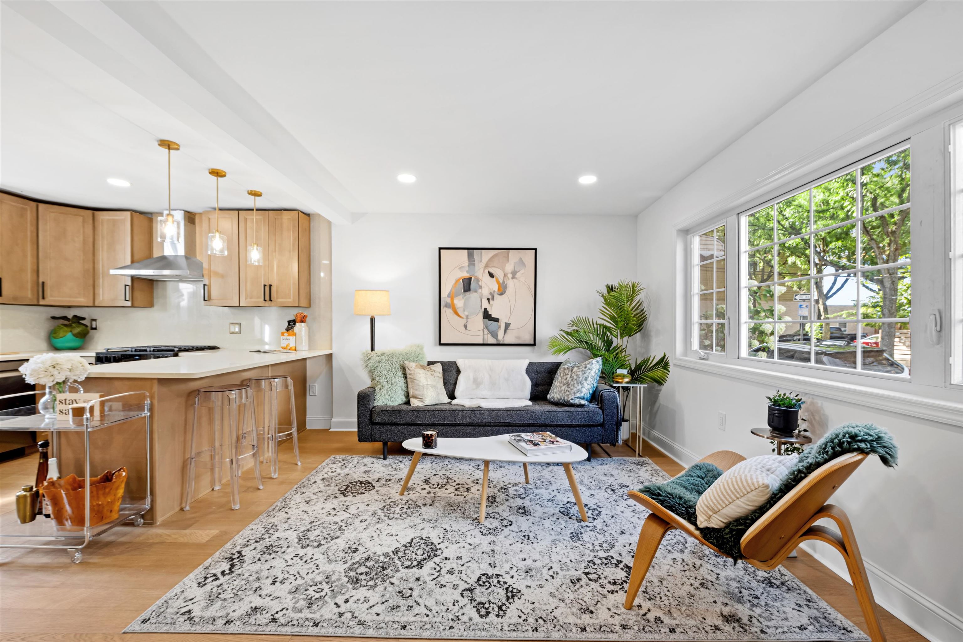 419 2ND ST - Photo 4