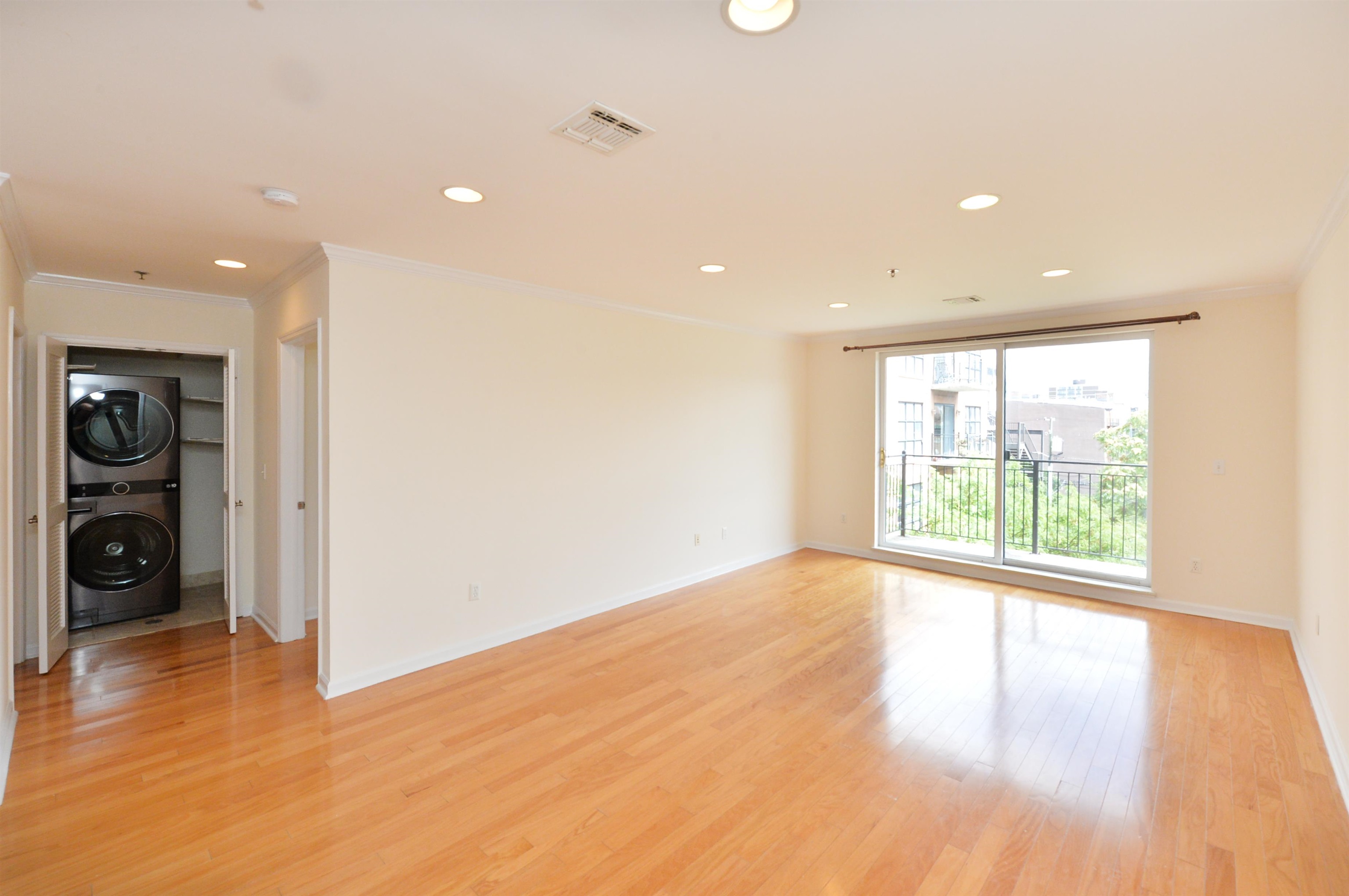 659 1ST ST - Photo 2