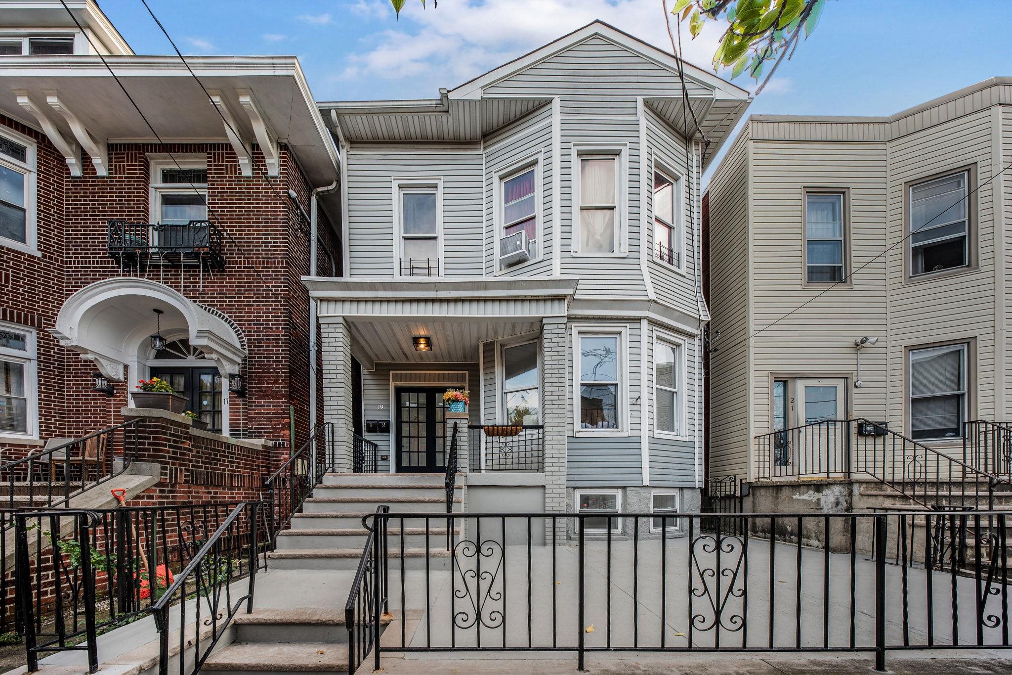 19 THORNE ST - Photo 5