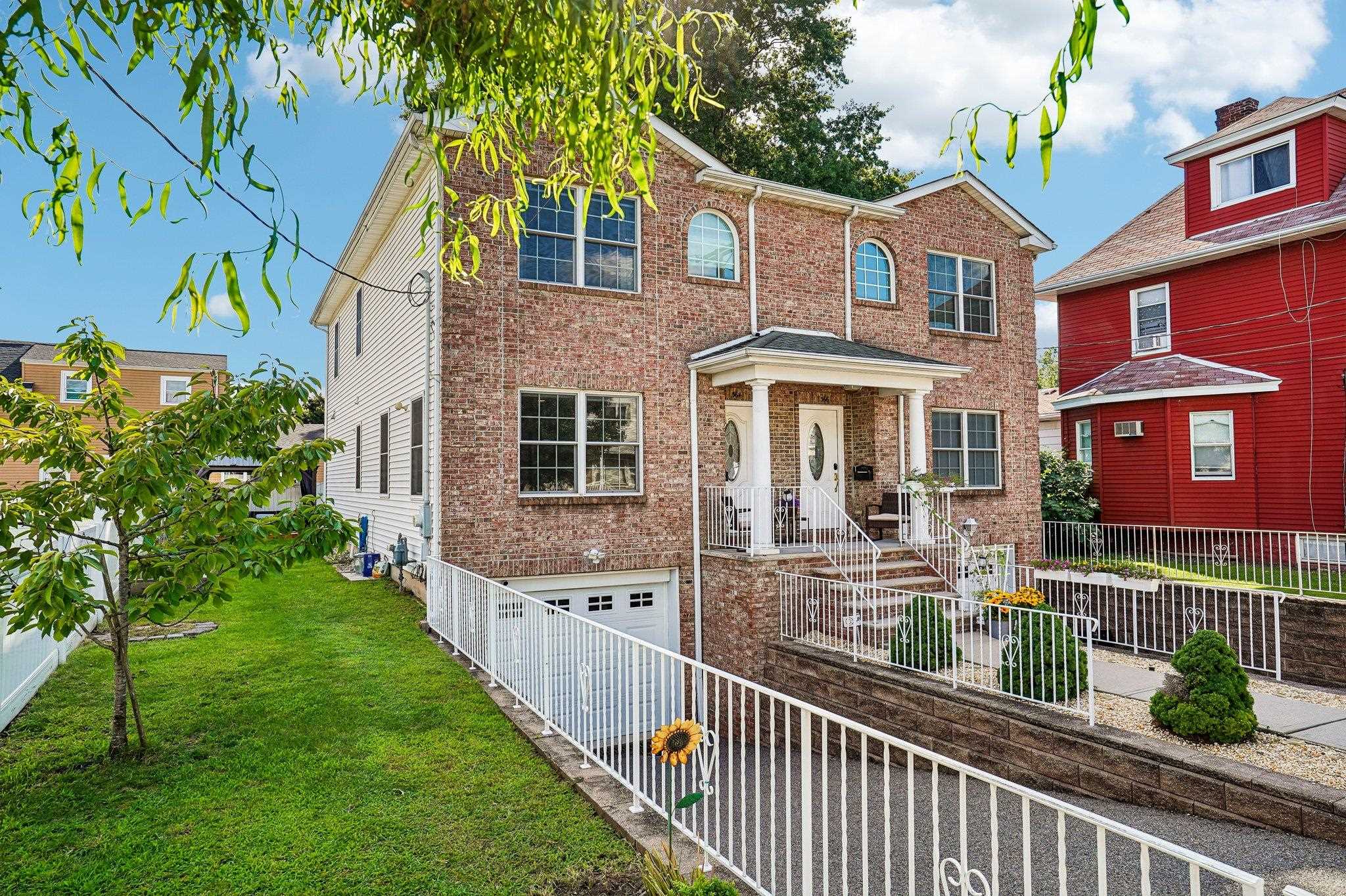 364 GROVE ST - Photo 2