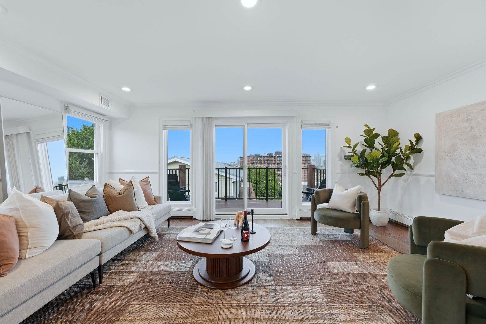 208 OGDEN AVE - Photo 5