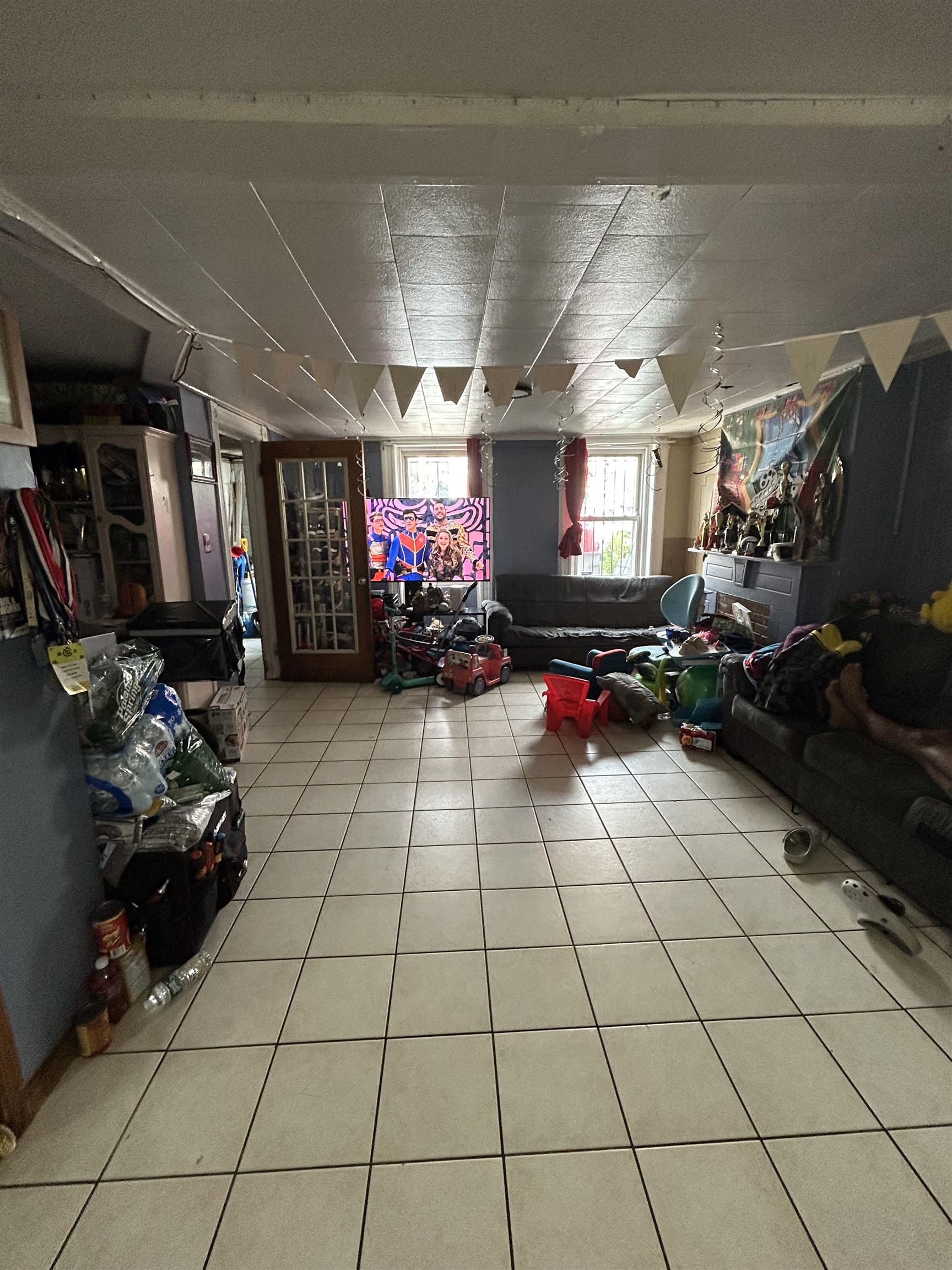184 VAN HORNE ST - Photo 4