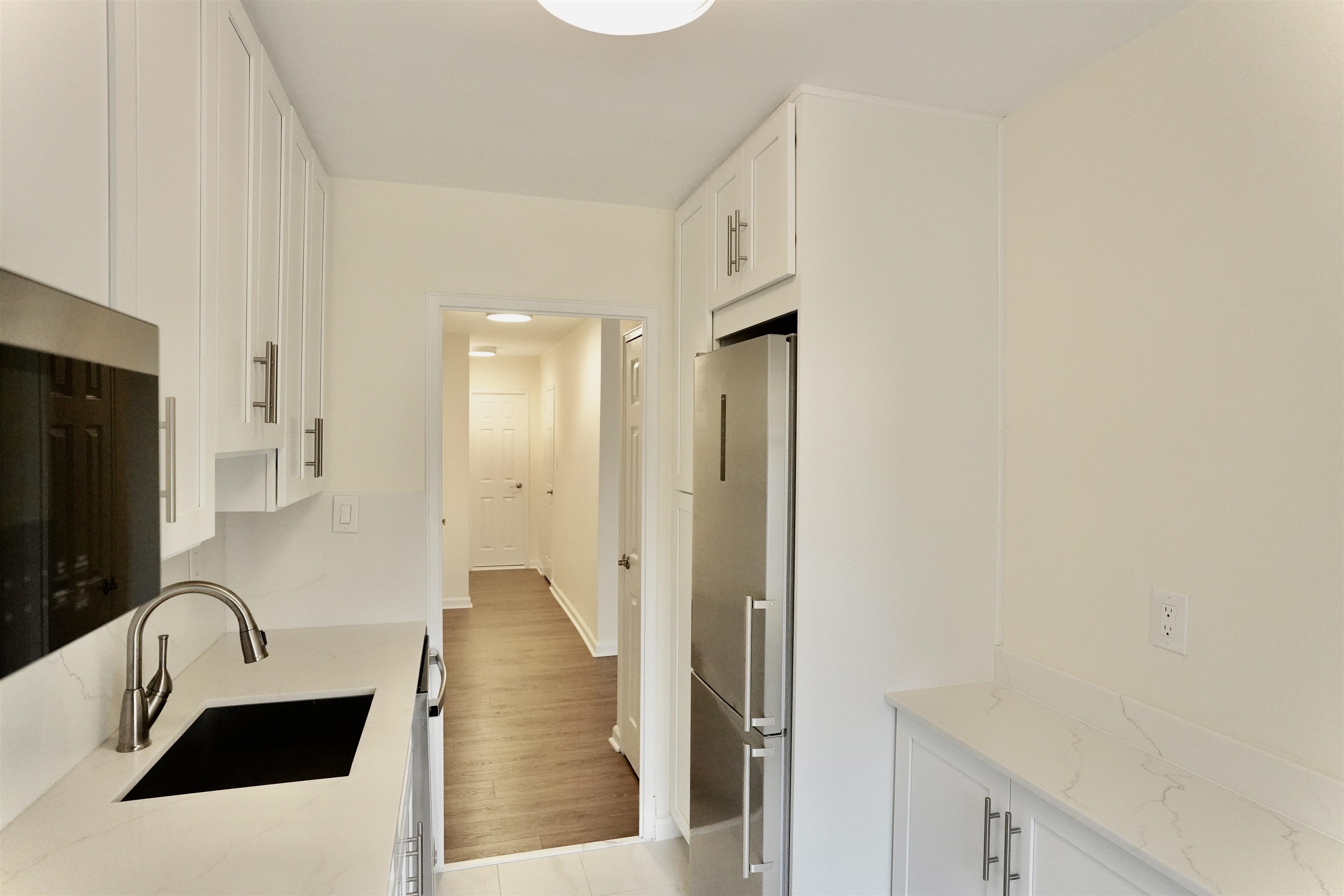 225 ST PAULS AVE - Photo 2