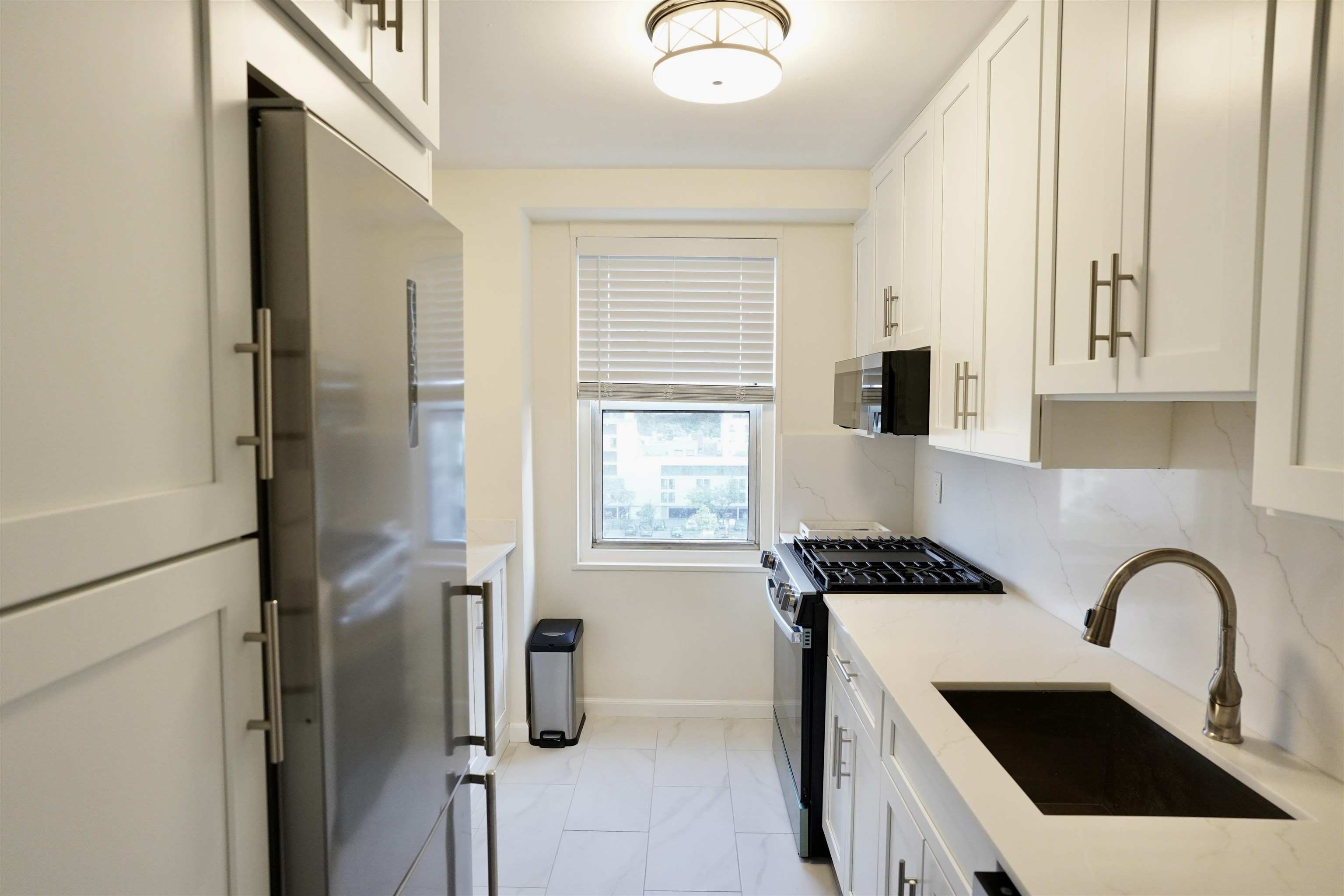 225 ST PAULS AVE - Photo 4