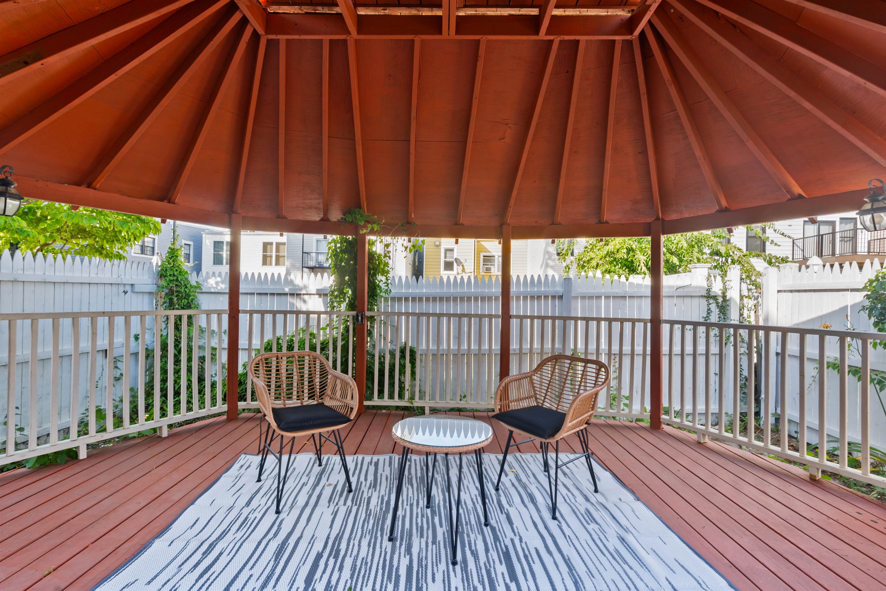110 MAPLE ST - Photo 4