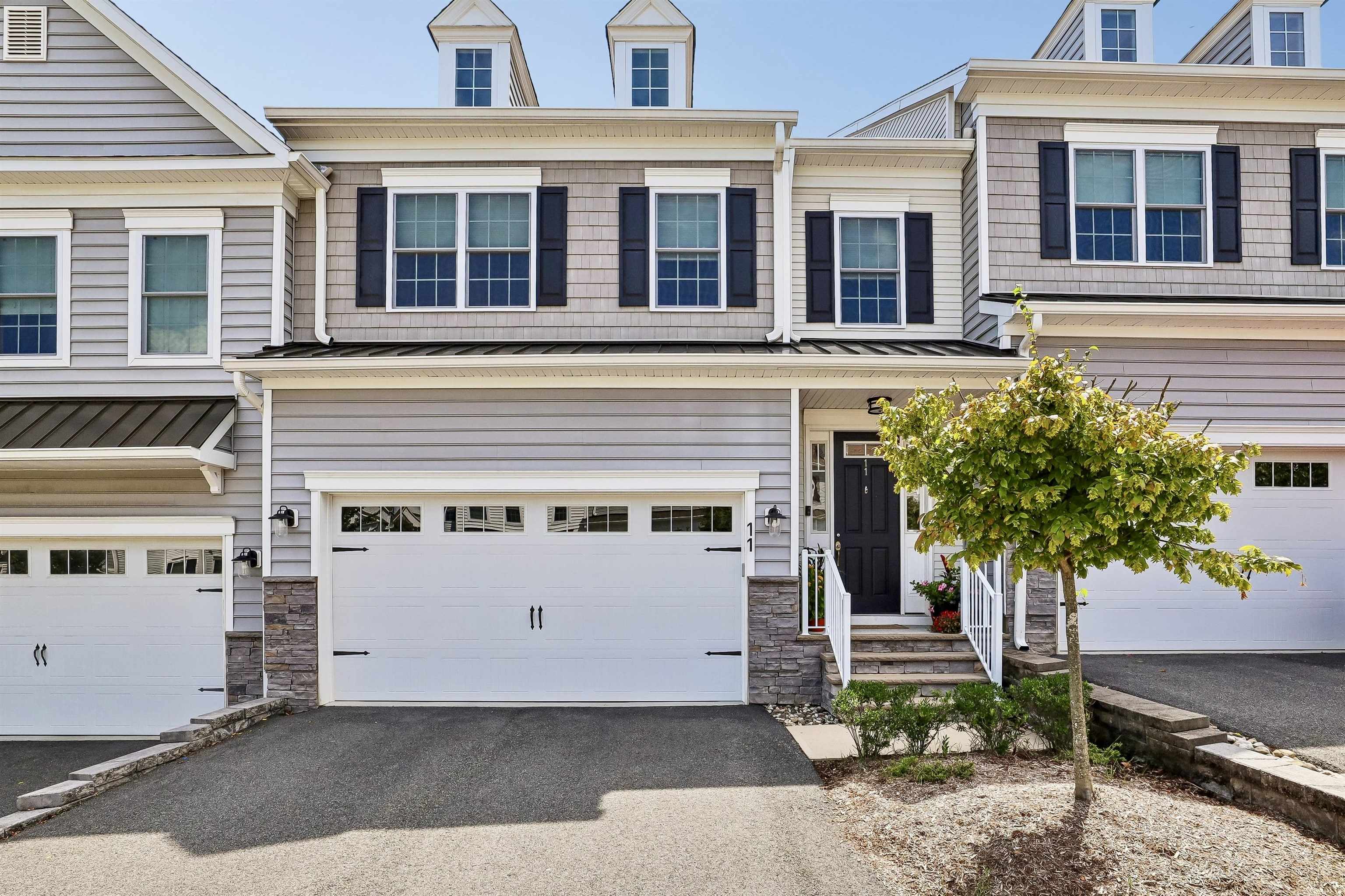 11 HICKORY CT - Photo 3