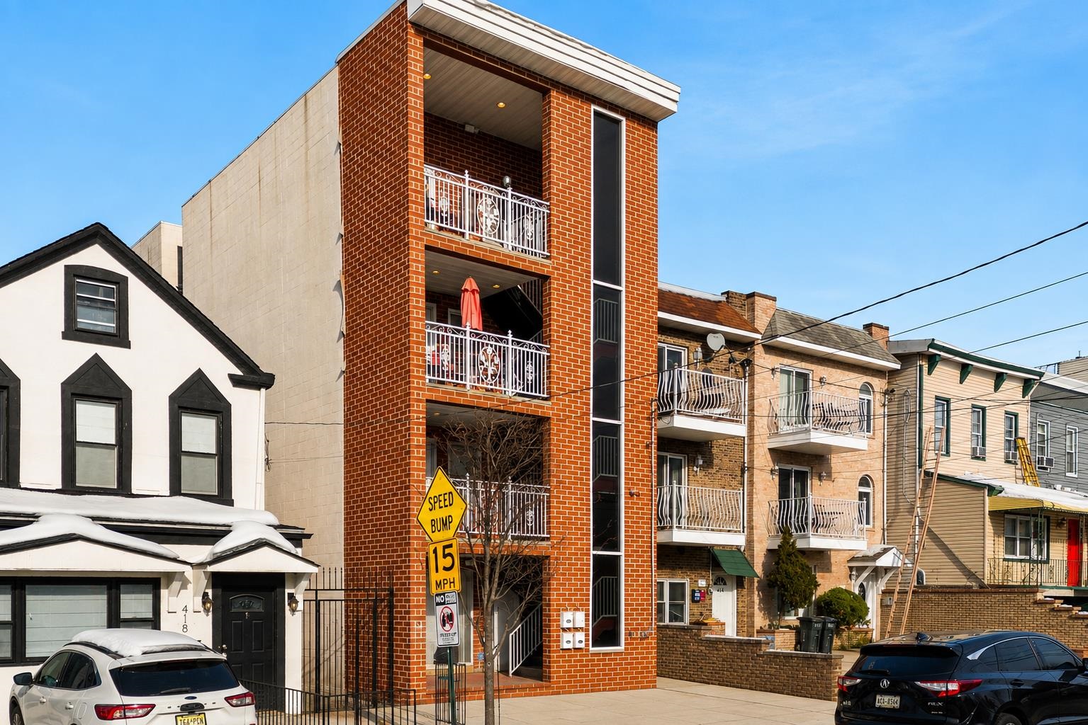 416 2ND ST - Photo 2