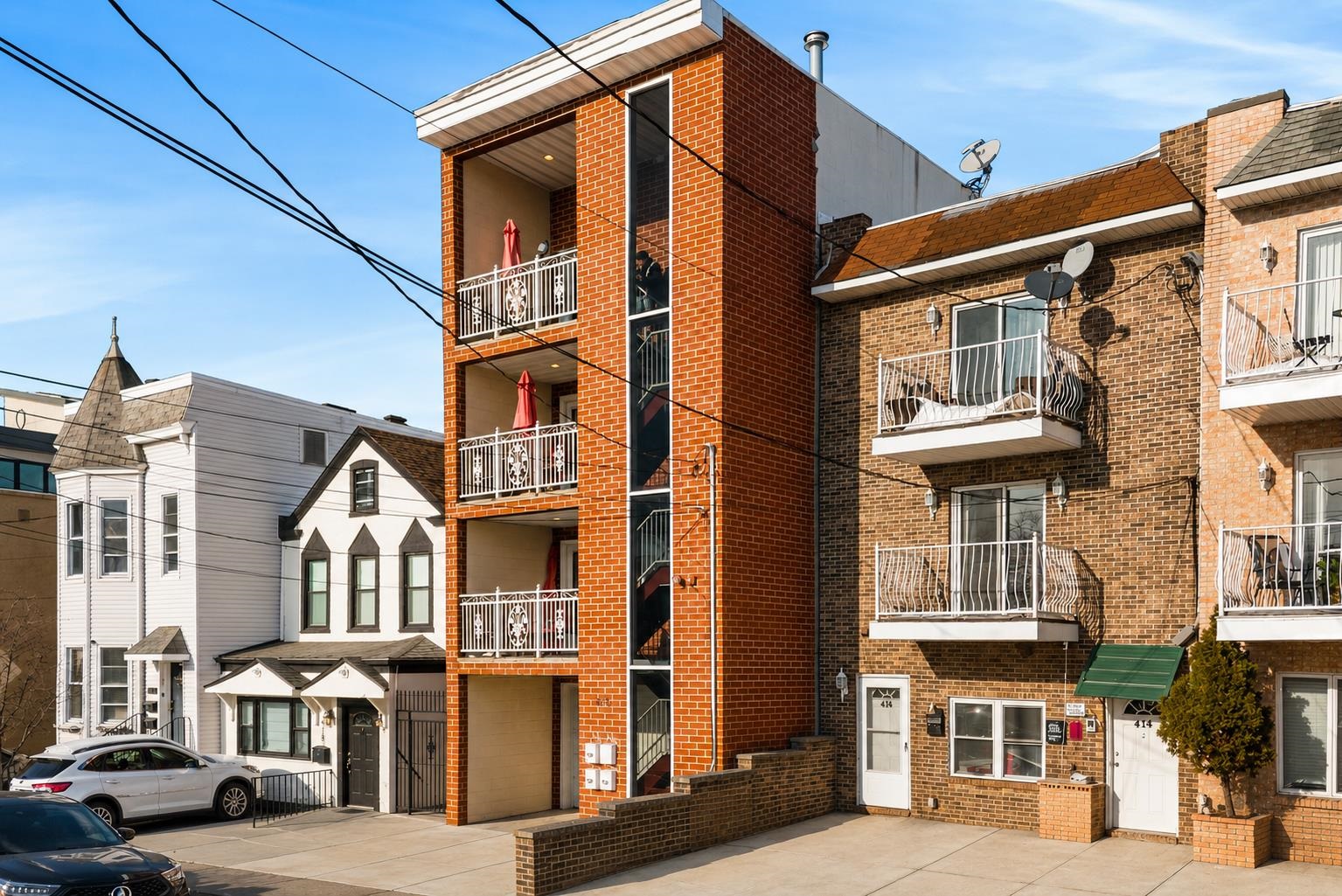 416 2ND ST - Photo 3