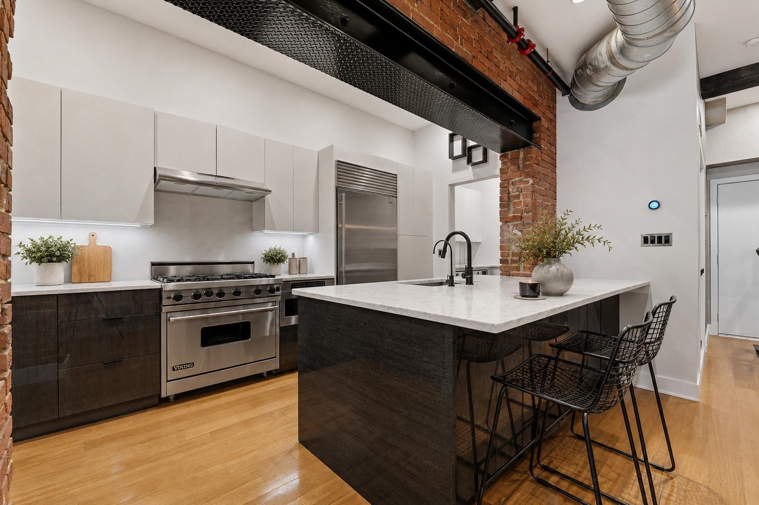 610 CLINTON ST #2W