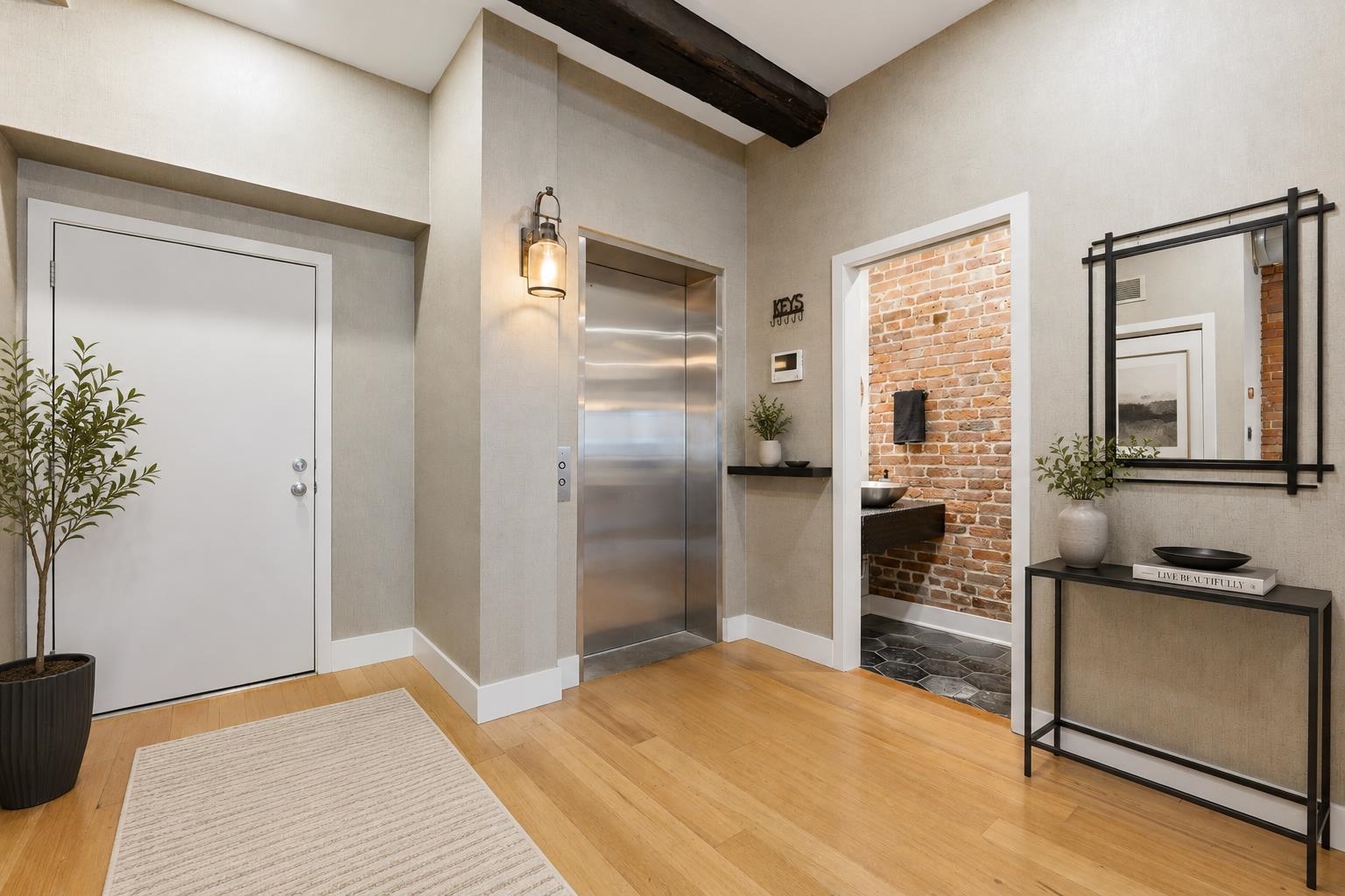 610 CLINTON ST #2W