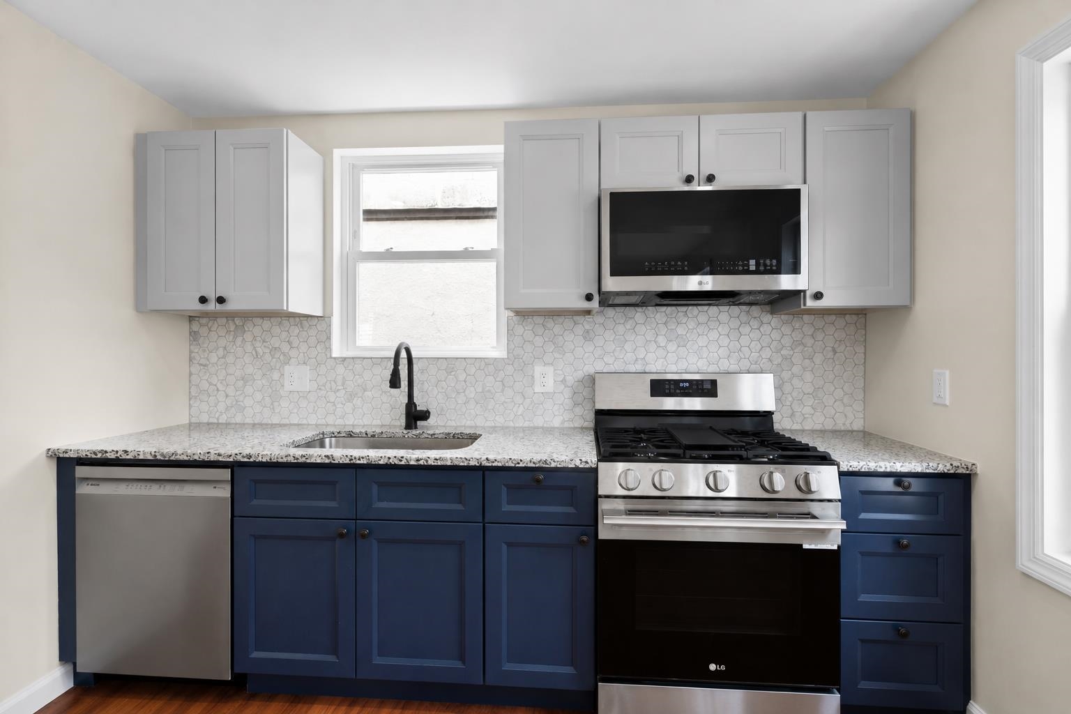 731 HUMBOLDT ST - Photo 3
