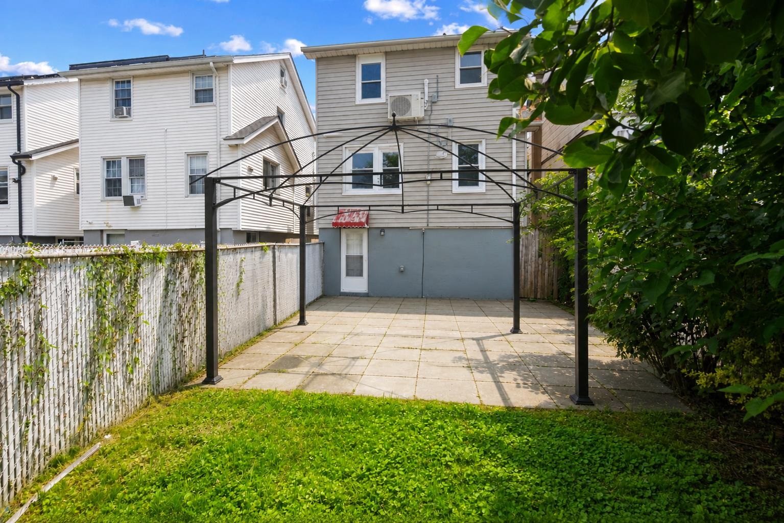 731 HUMBOLDT ST
