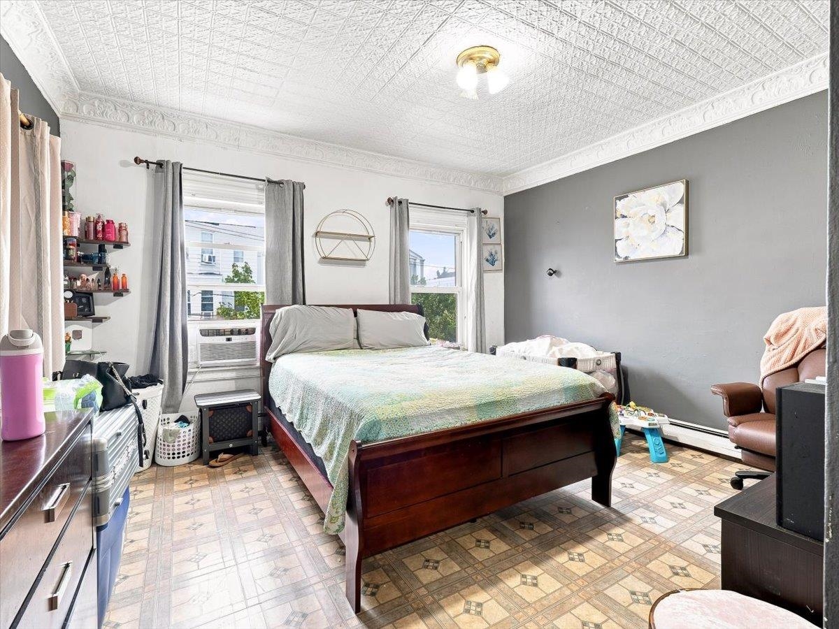 311 WARREN ST - Photo 5