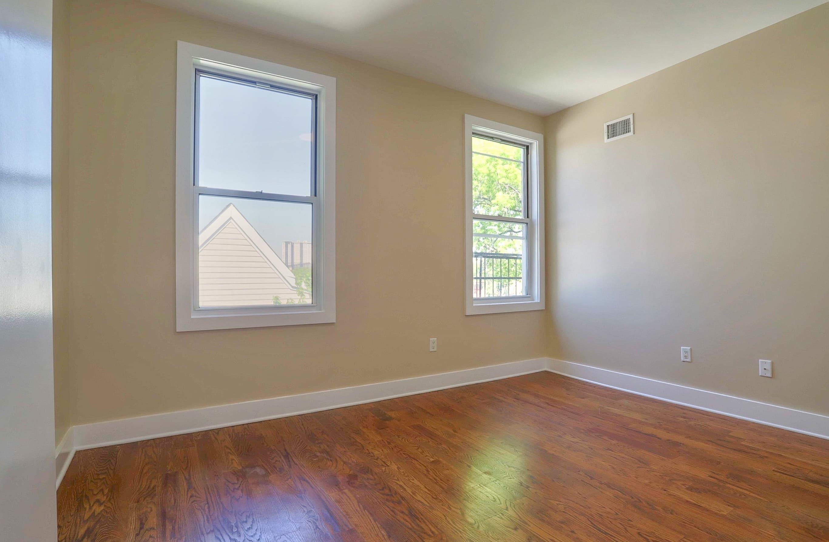 824 WASHINGTON ST #2