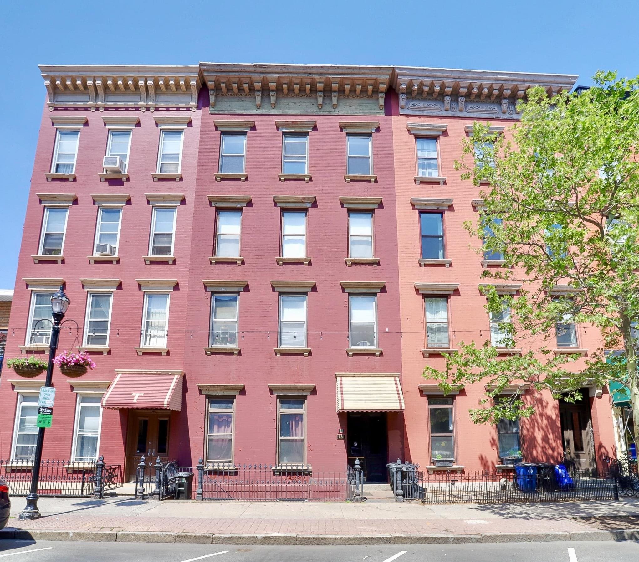 824 WASHINGTON ST #2